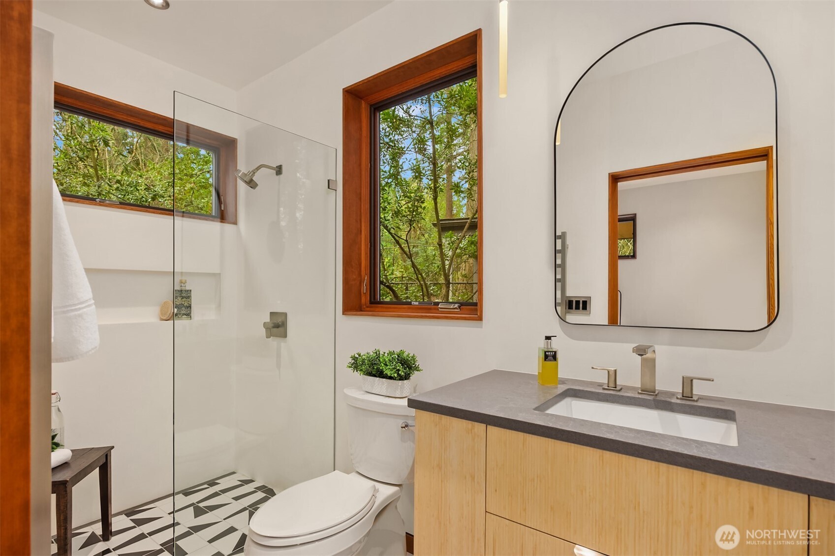 7268 Madrona Drive NE