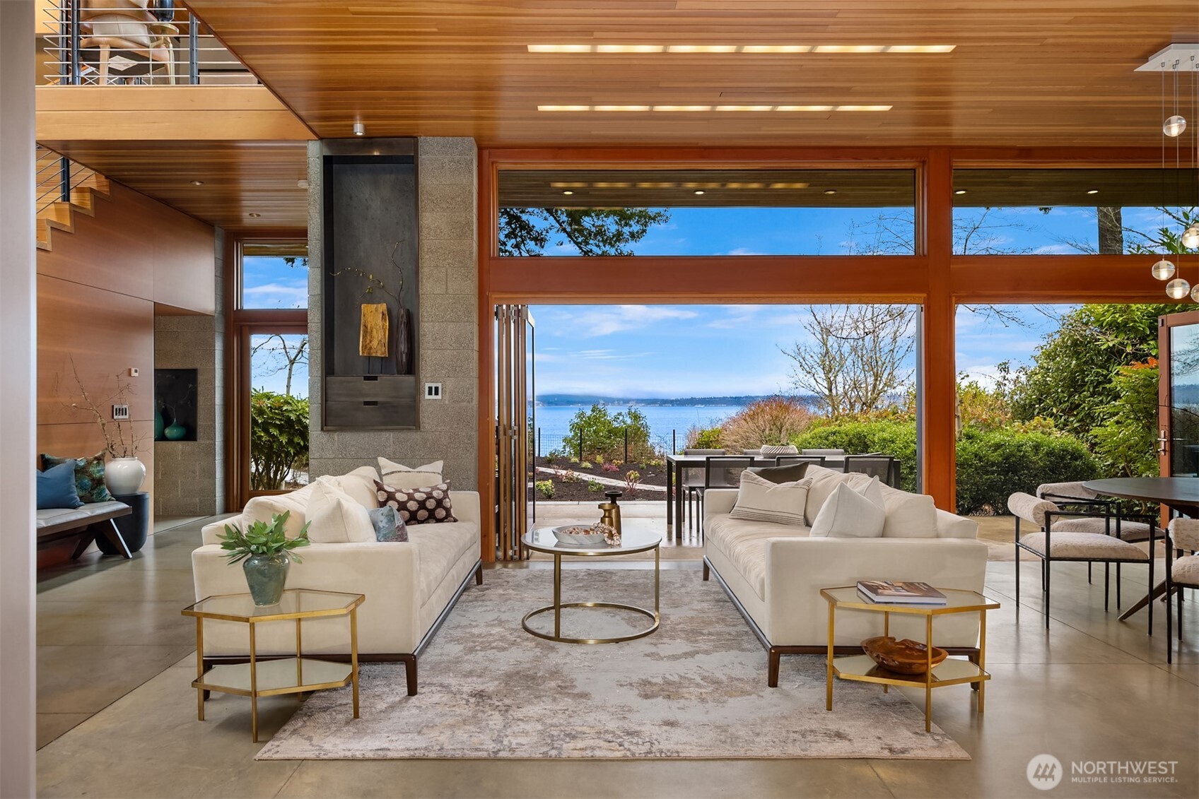 7268 Madrona Drive NE