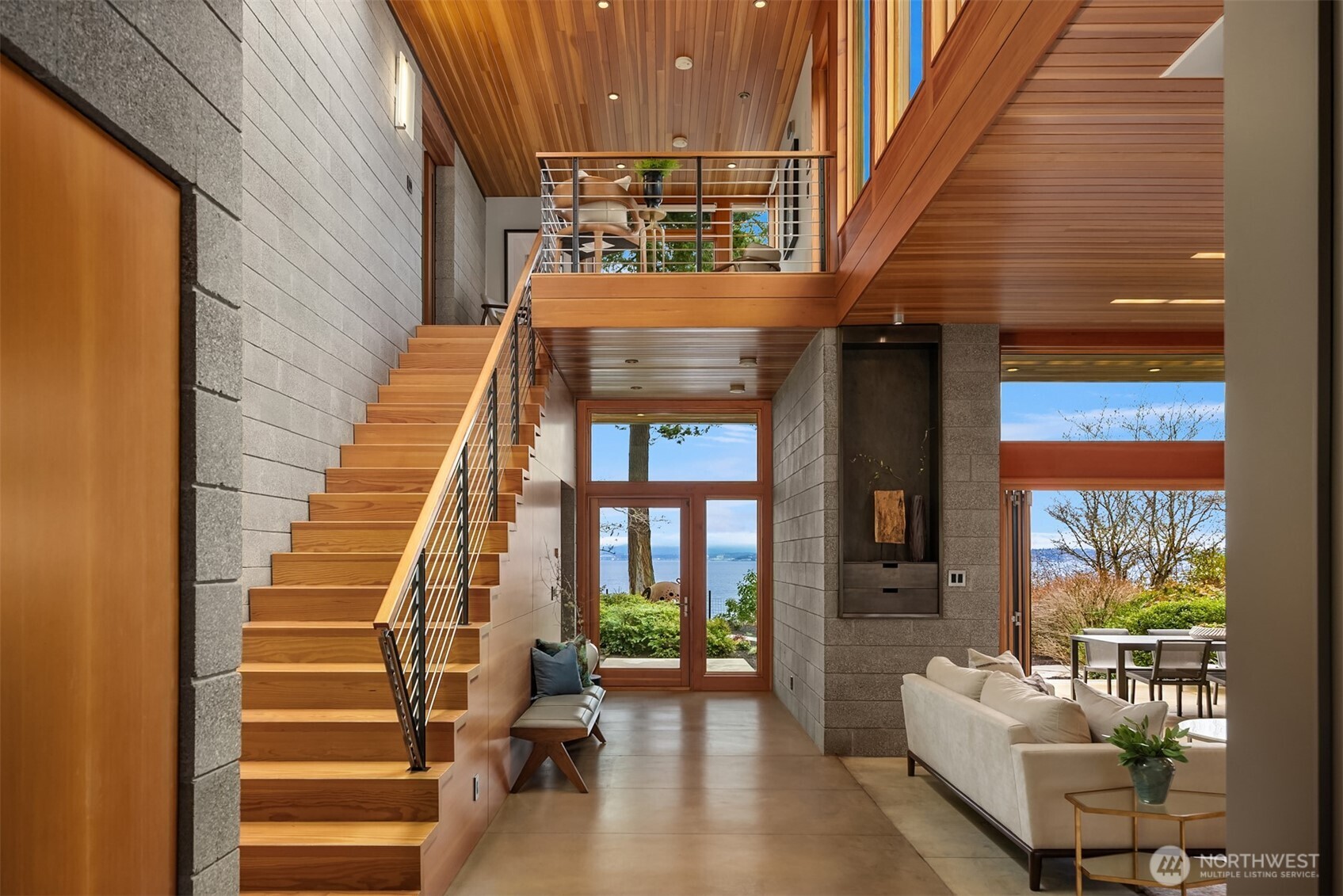 7268 Madrona Drive NE