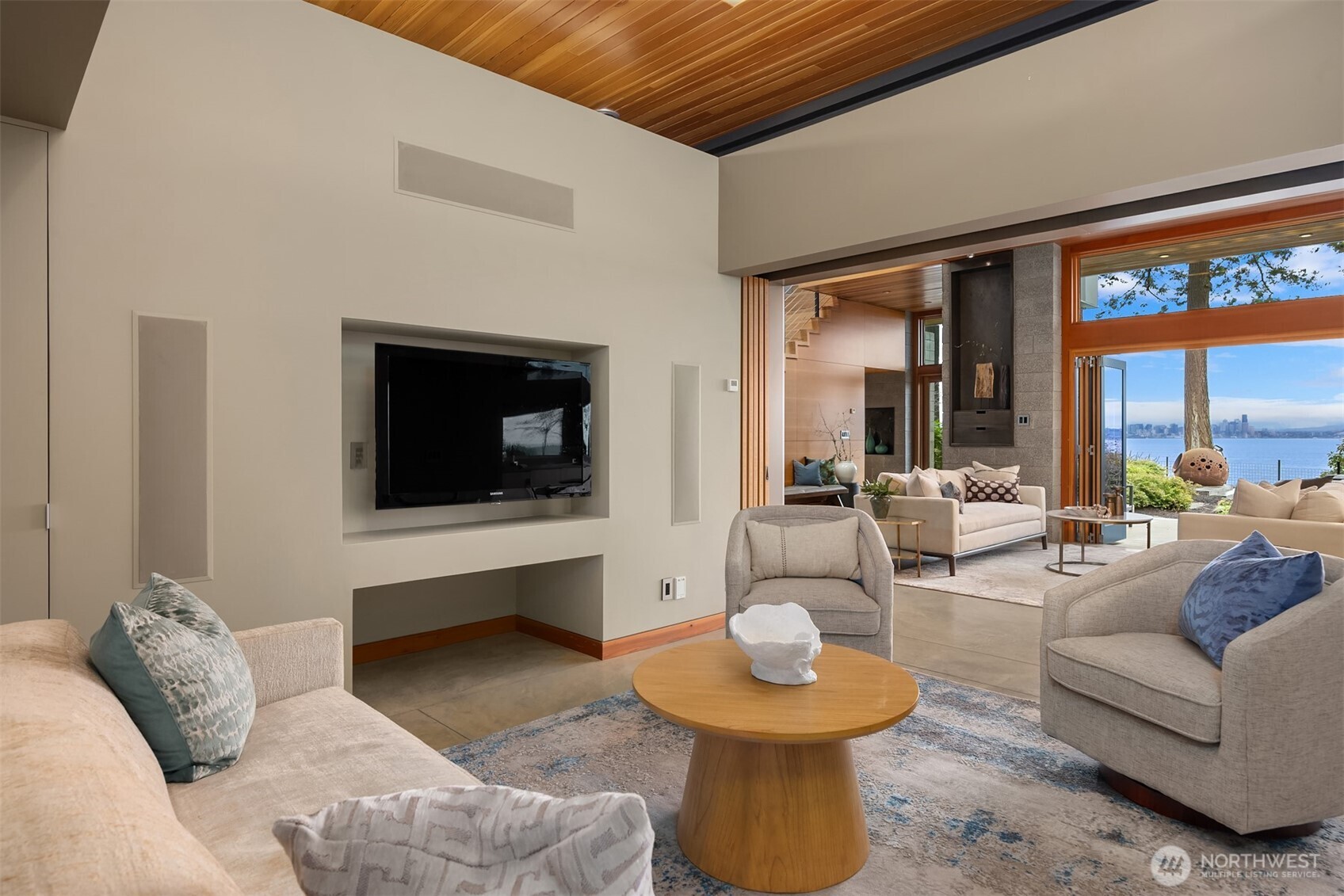 7268 Madrona Drive NE