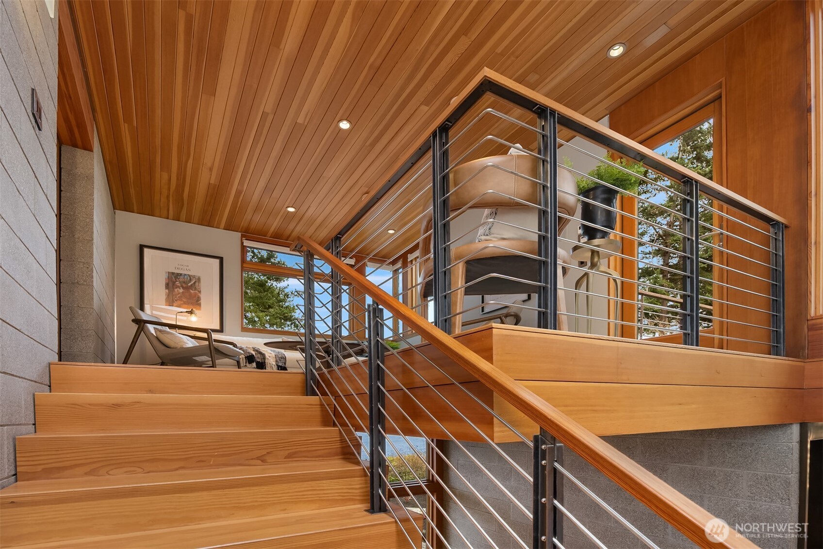 7268 Madrona Drive NE