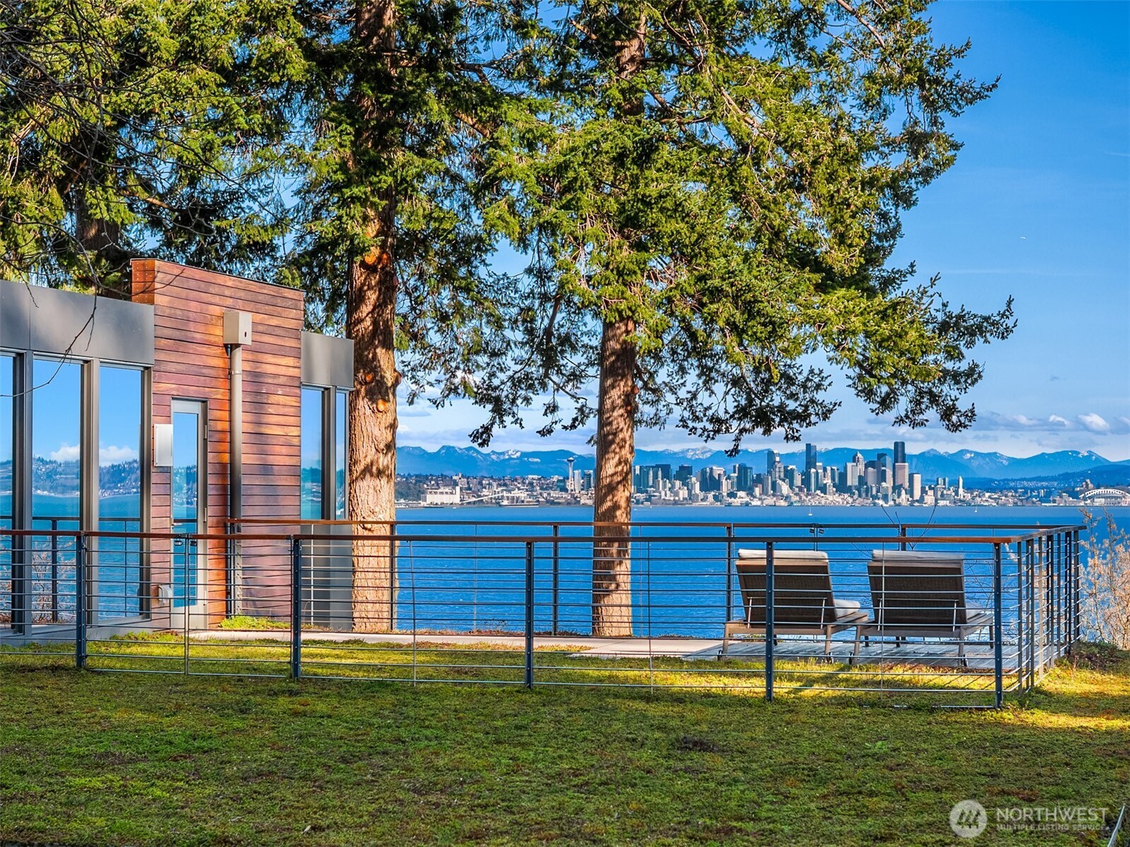 7268 Madrona Drive NE