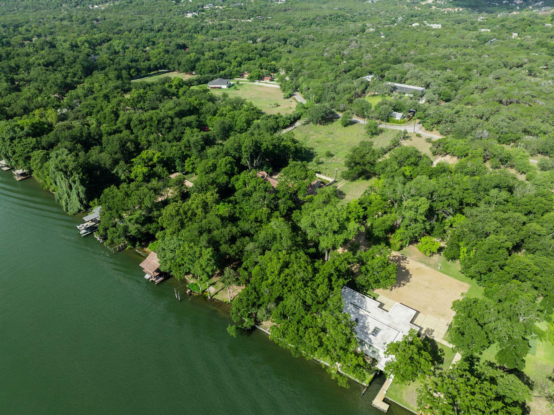 2701 River Hills RD