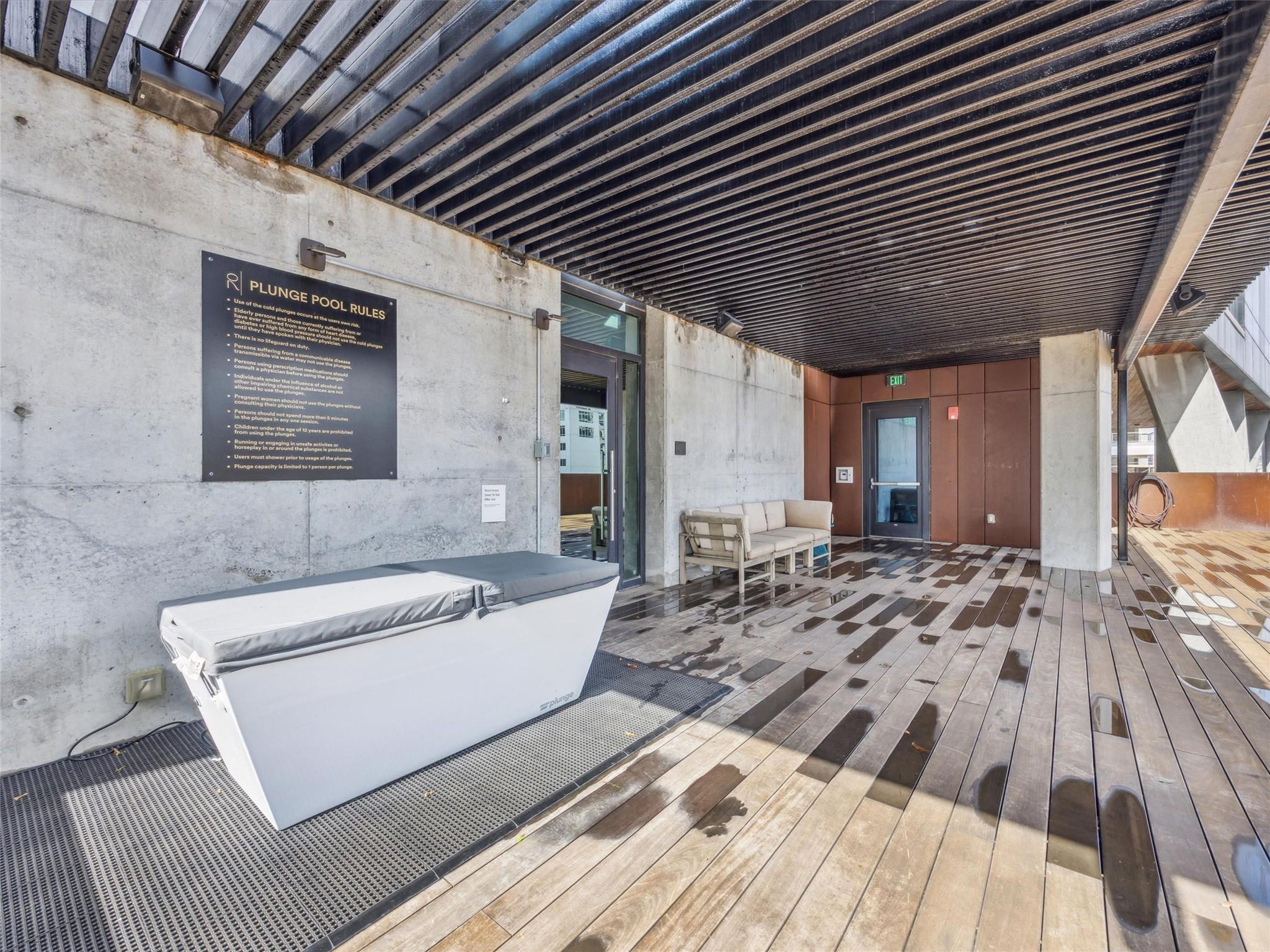 Lakeview at 70 Rainey