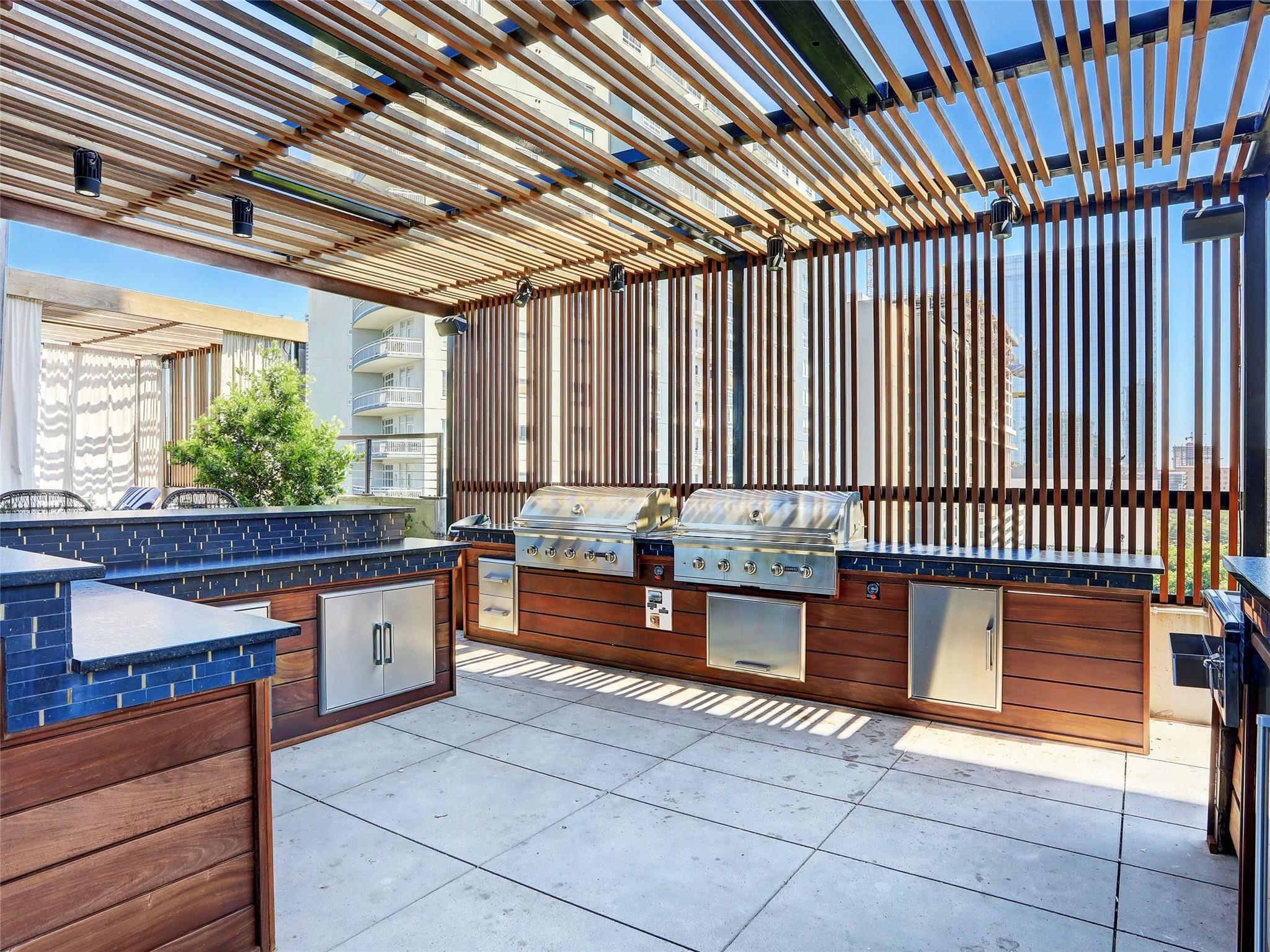 Lakeview at 70 Rainey
