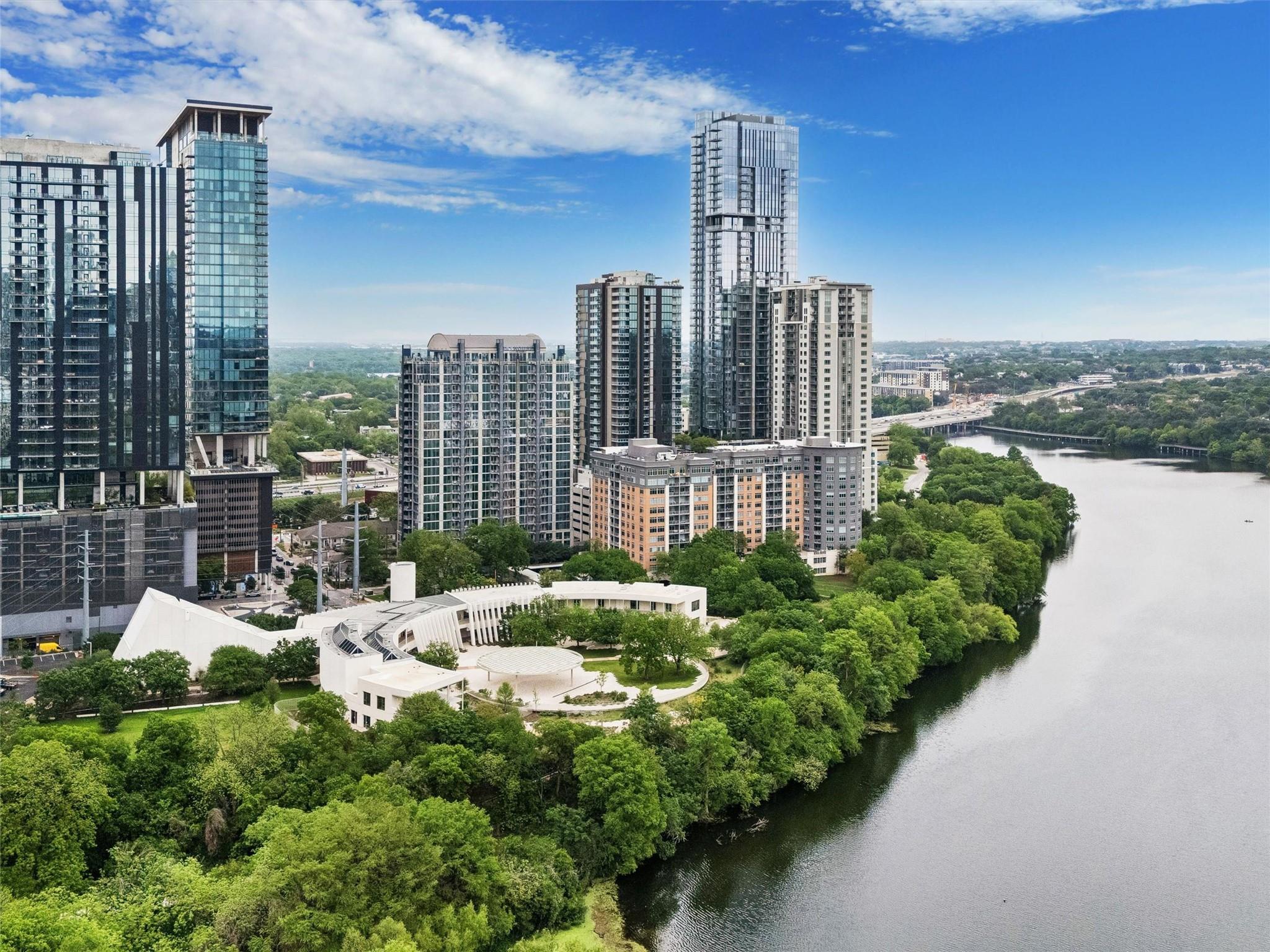 Lakeview at 70 Rainey