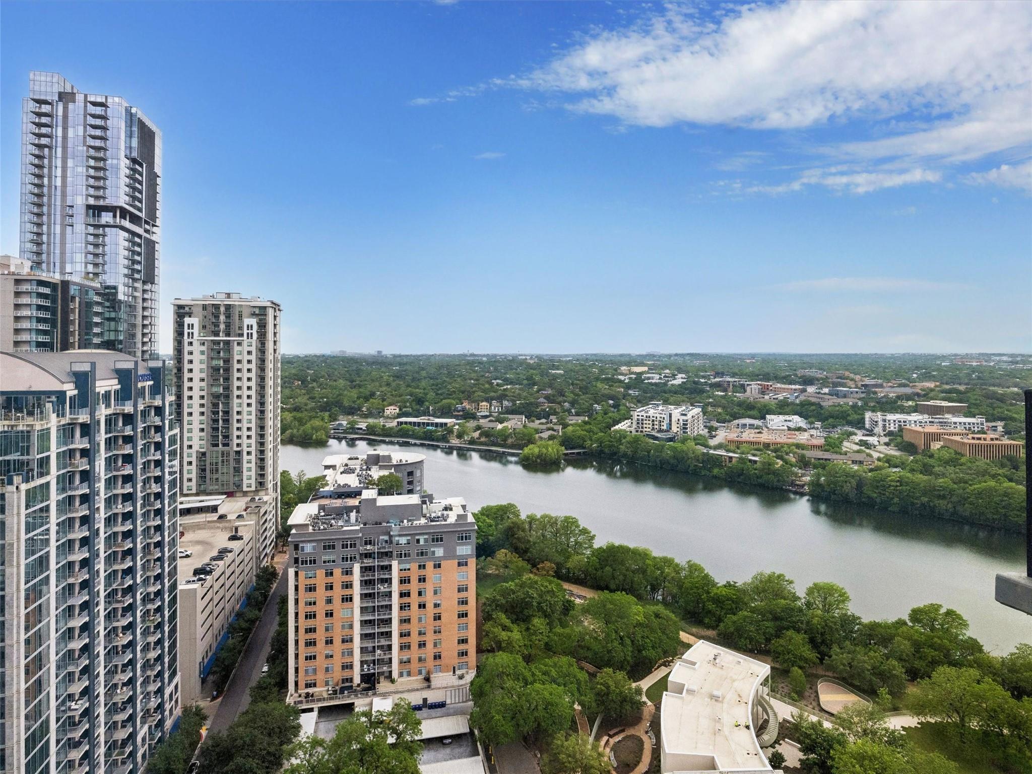 Lakeview at 70 Rainey