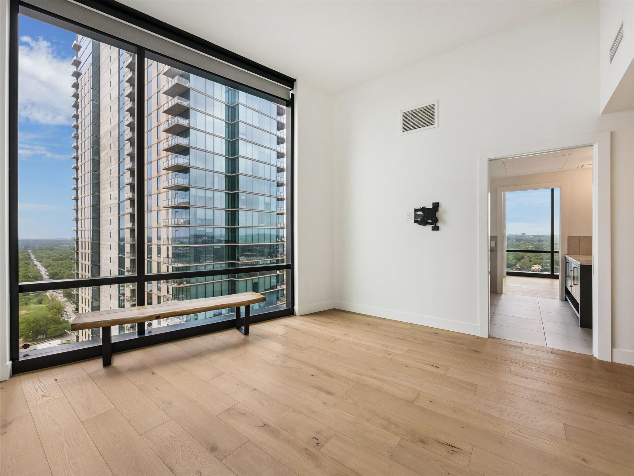 Lakeview at 70 Rainey