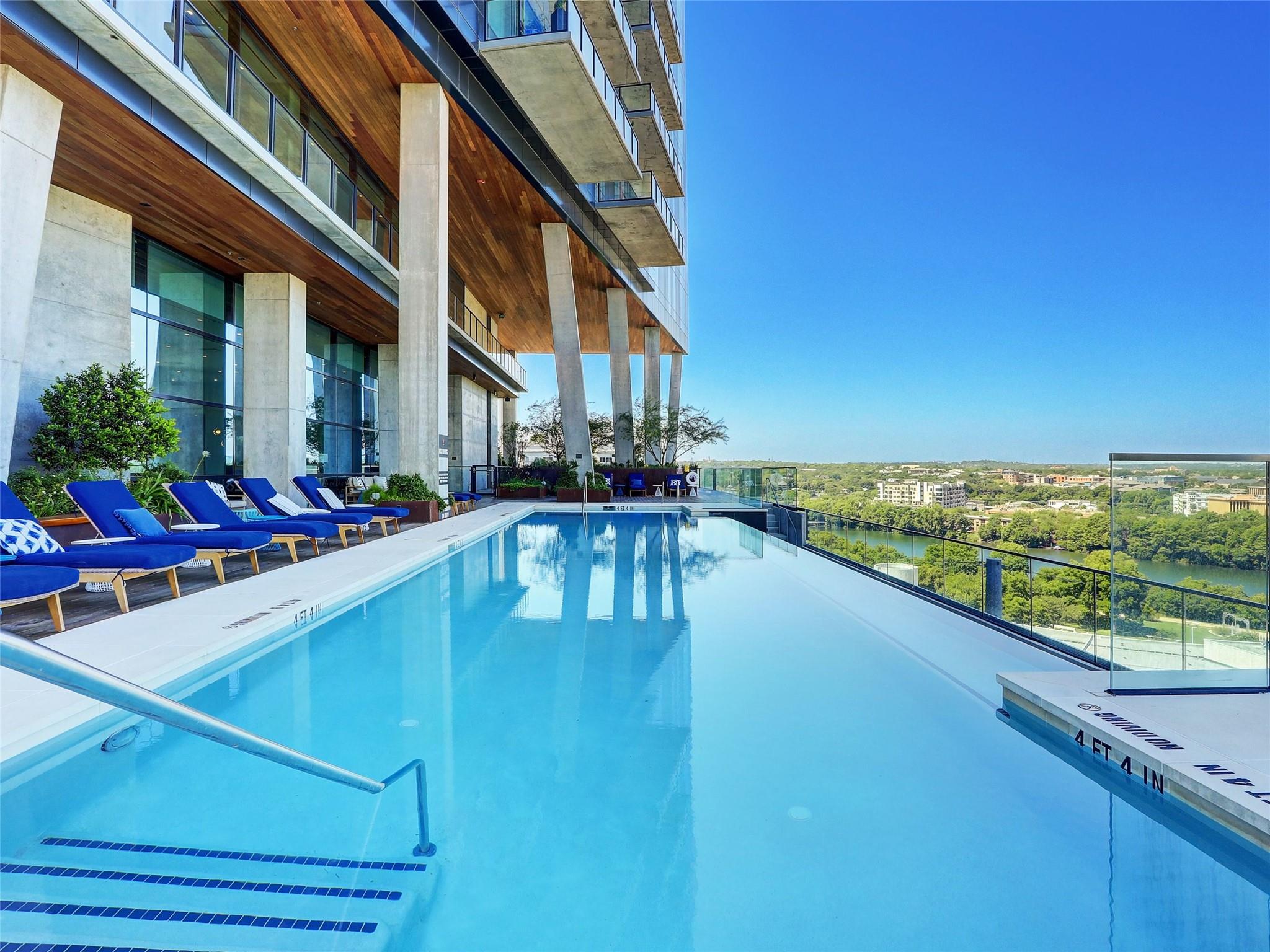 Lakeview at 70 Rainey