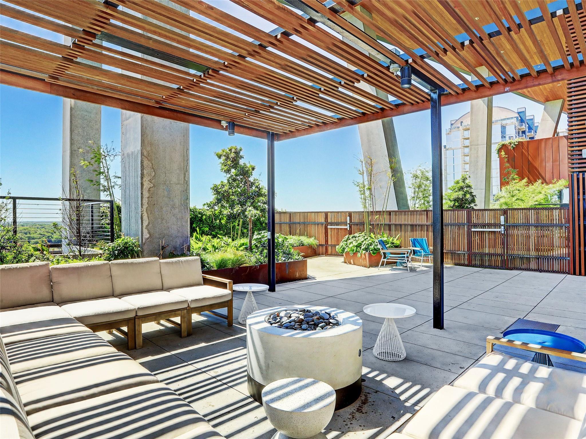 Lakeview at 70 Rainey