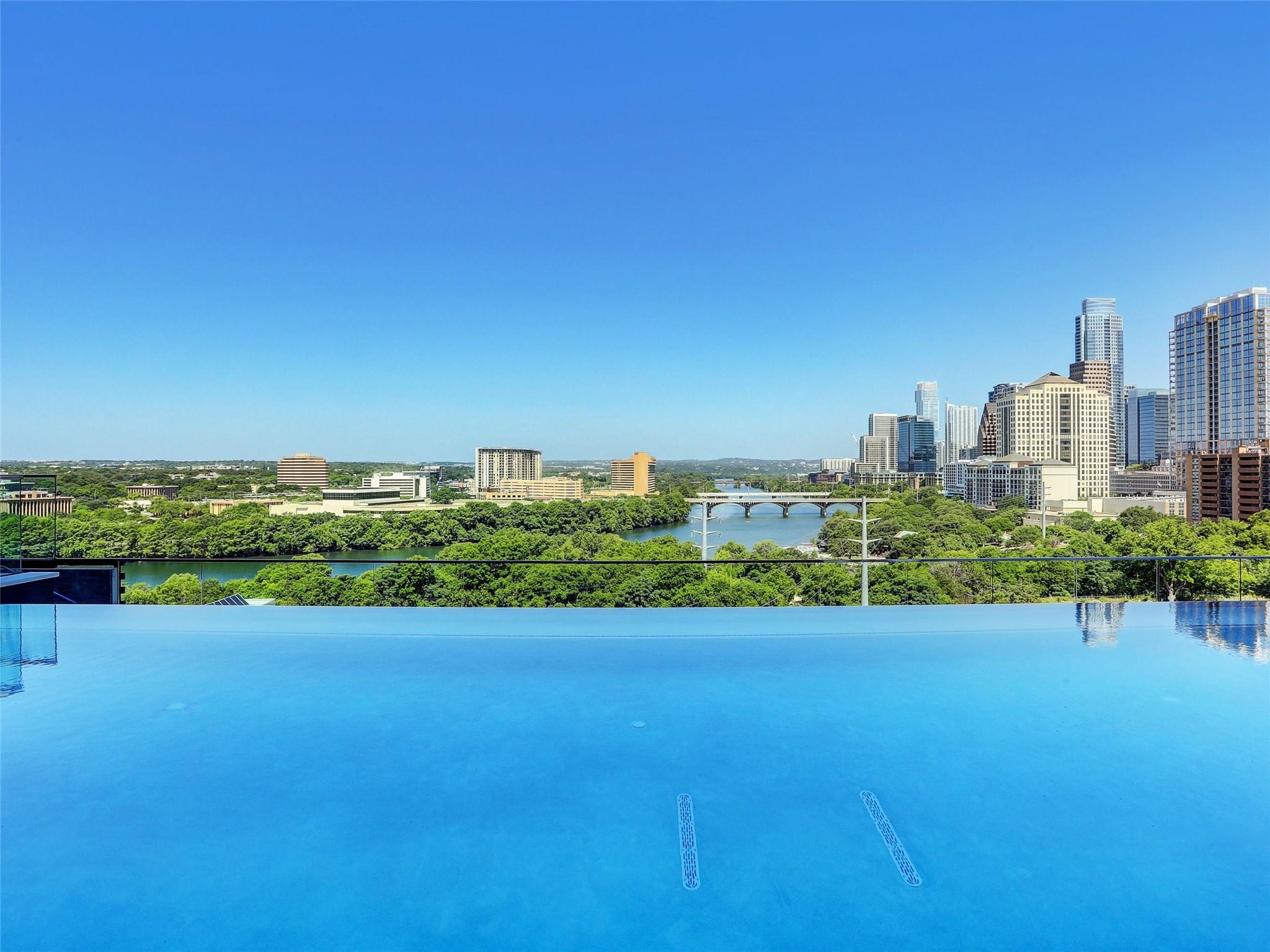 Lakeview at 70 Rainey