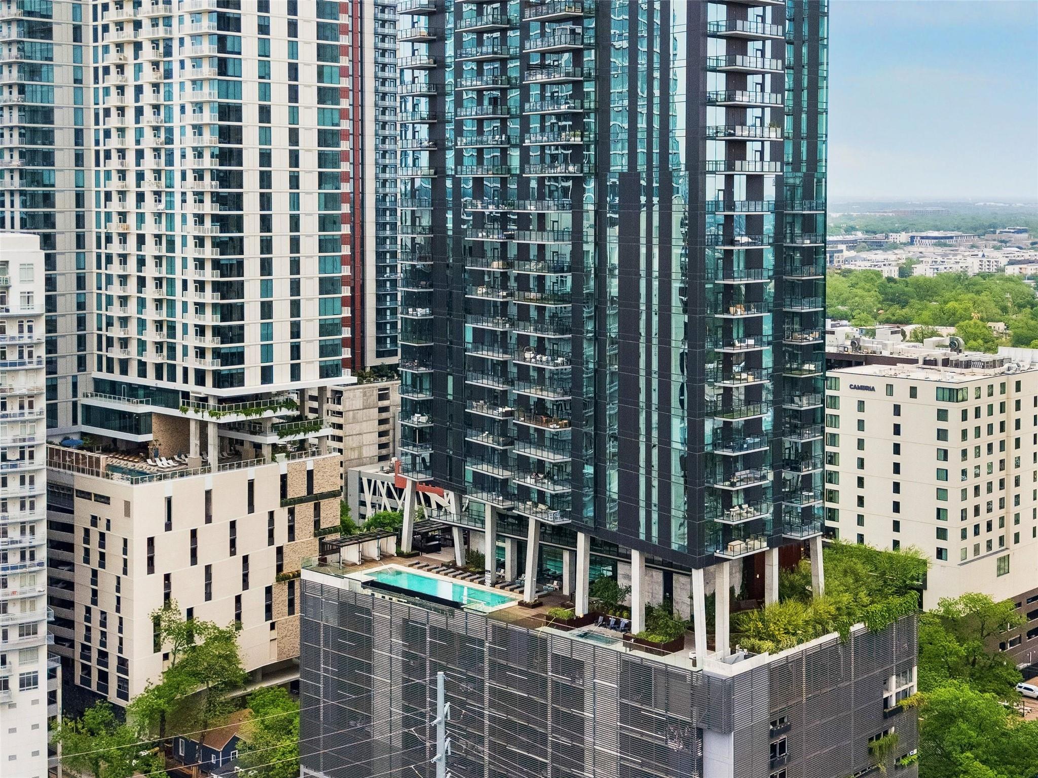 Lakeview at 70 Rainey
