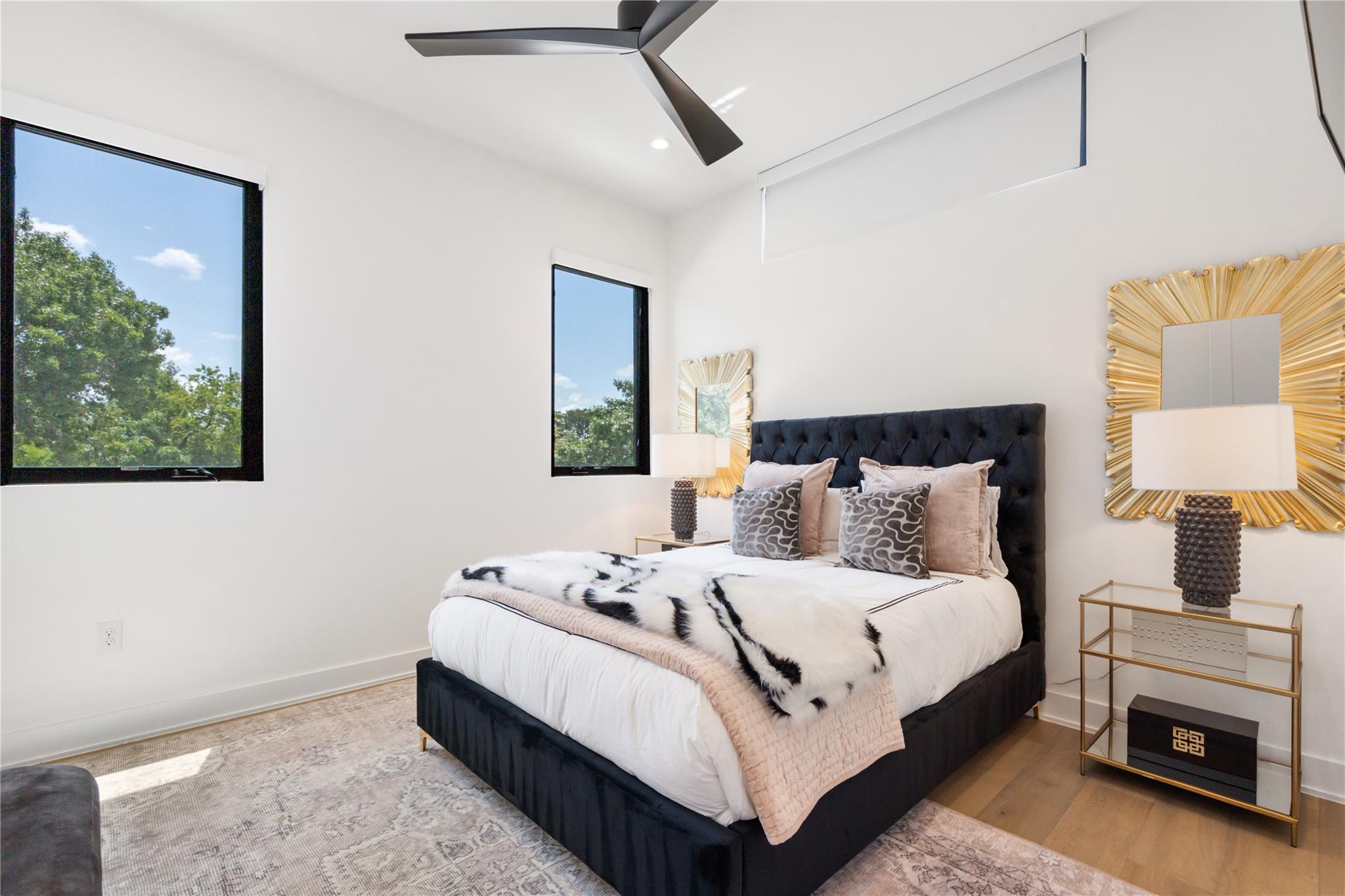 5004 Highland CT
