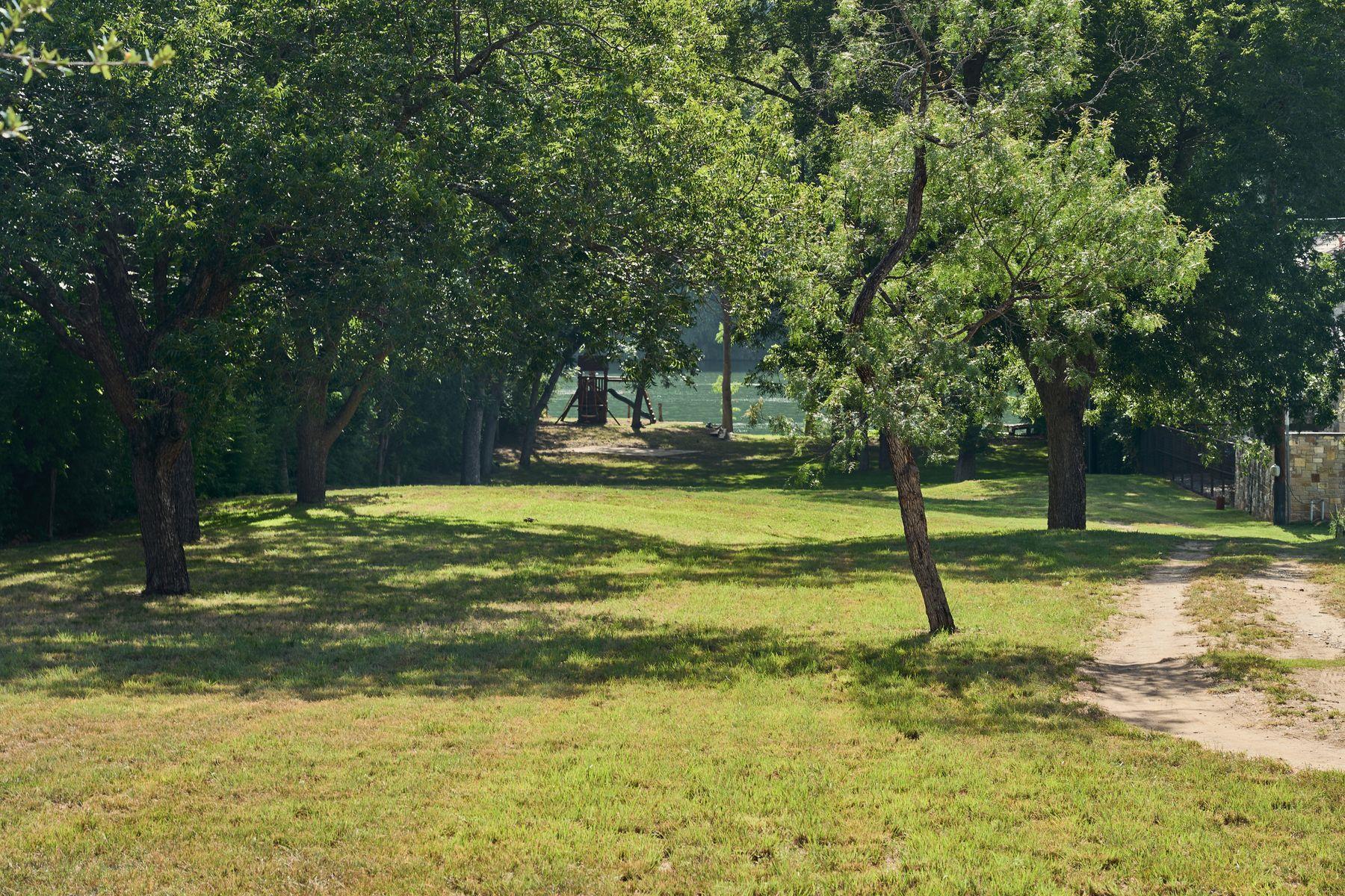 2701 River Hills RD