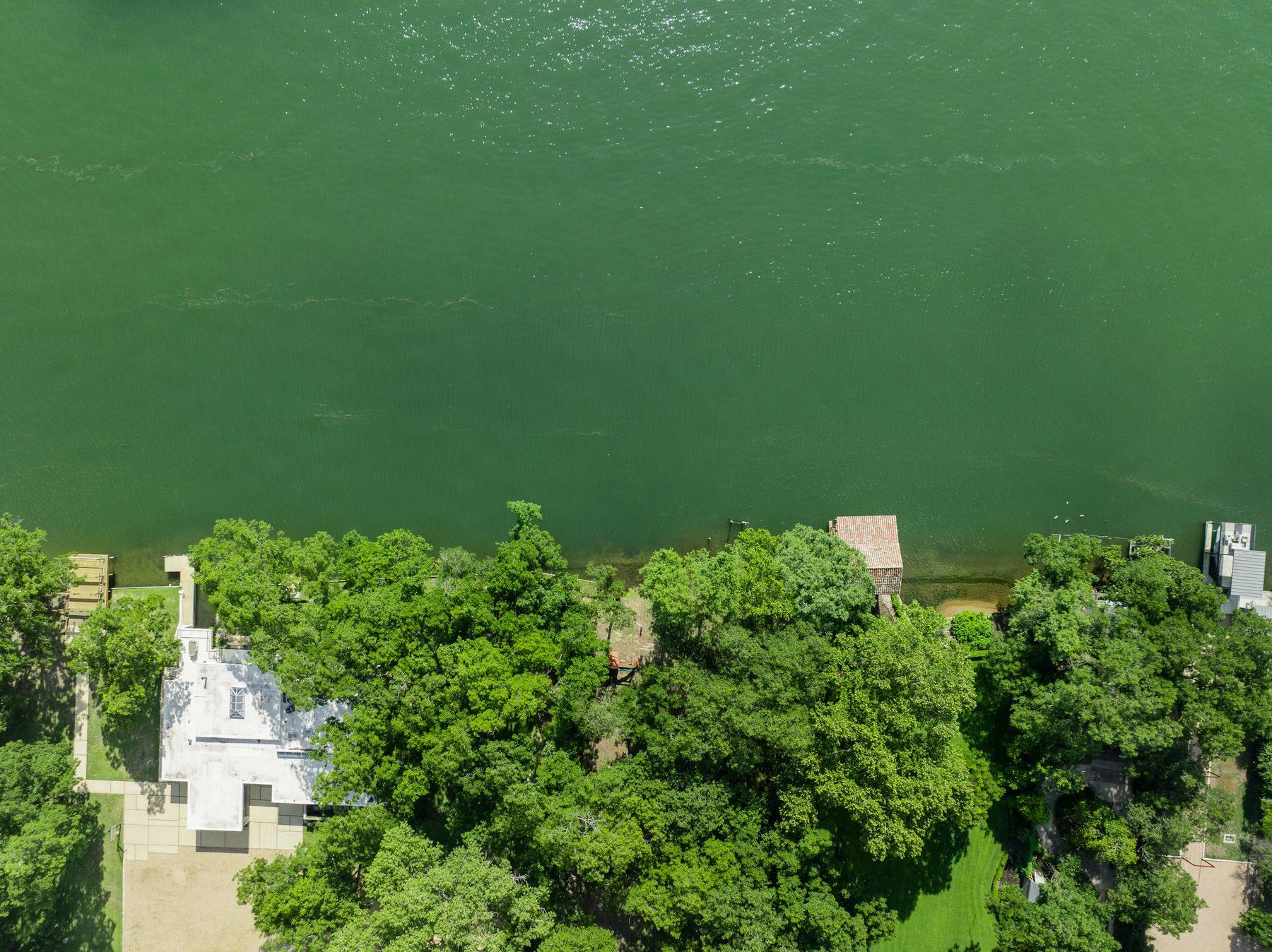 2701 River Hills RD