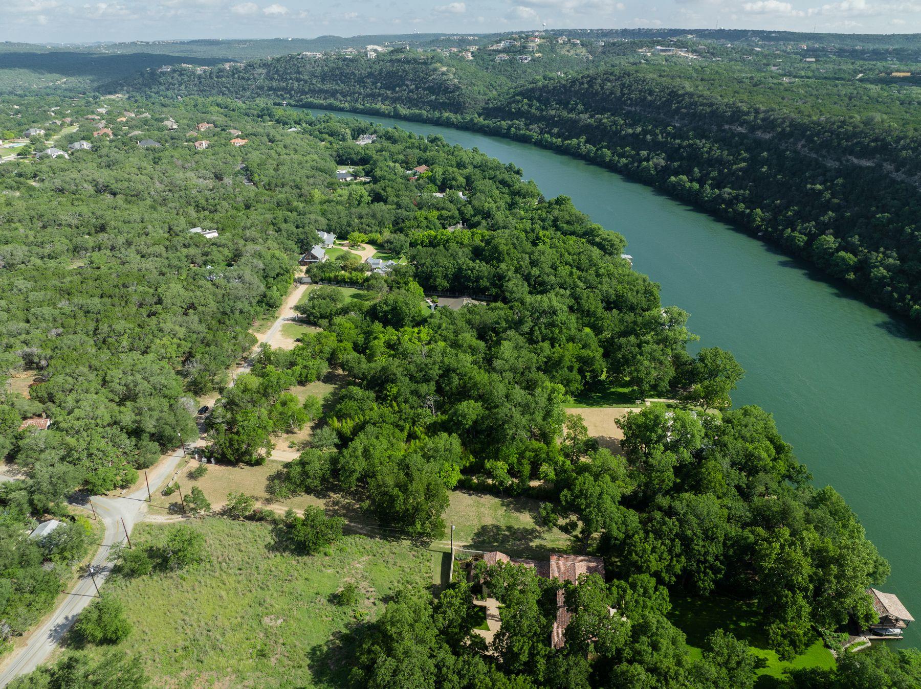 2701 River Hills RD