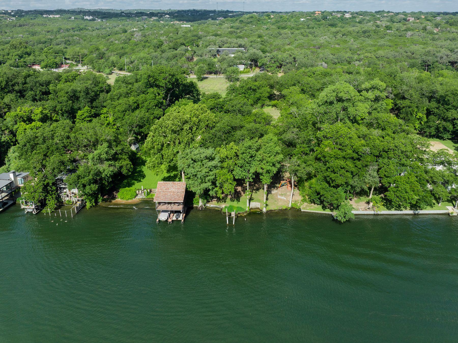 2701 River Hills RD