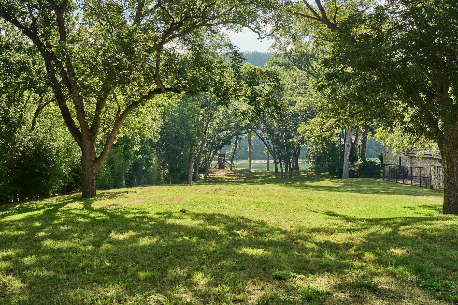 2701 River Hills RD