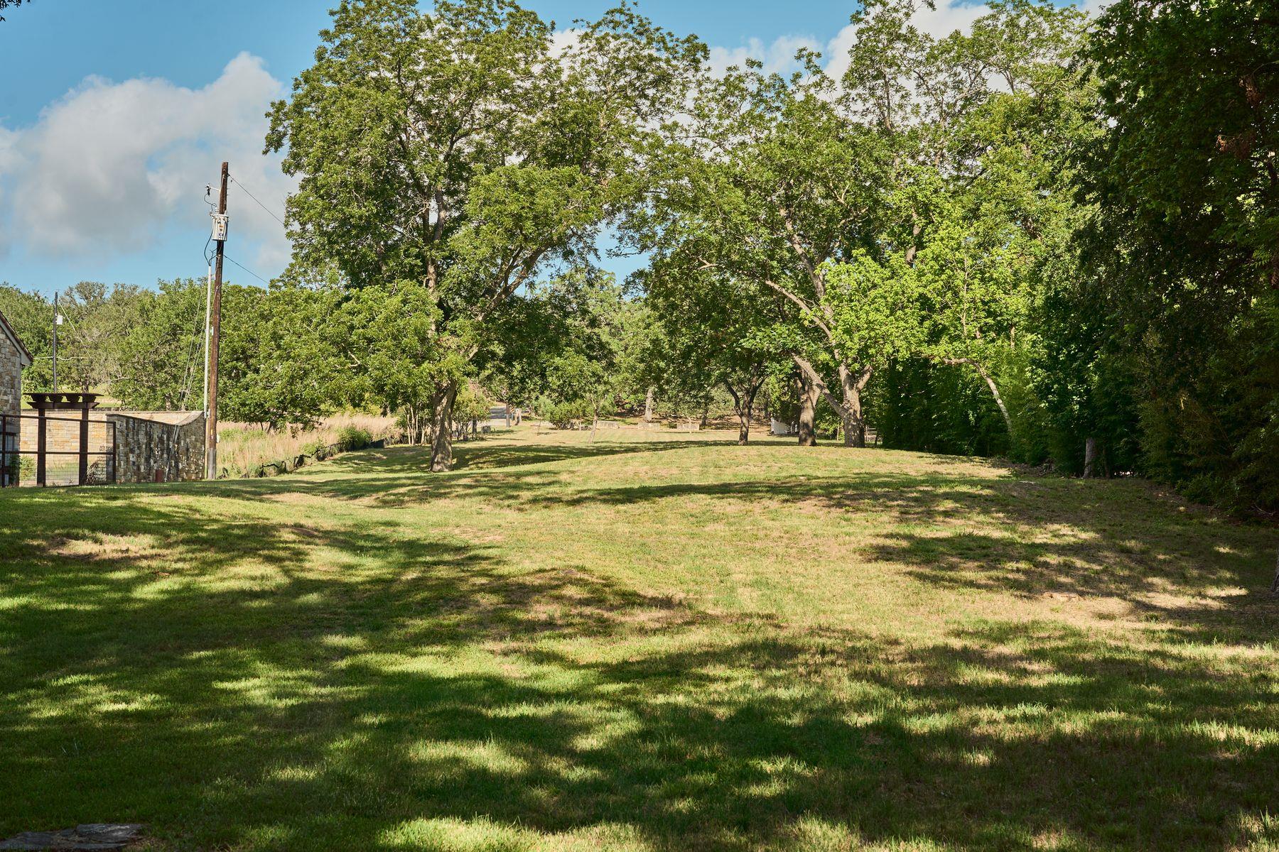 2701 River Hills RD