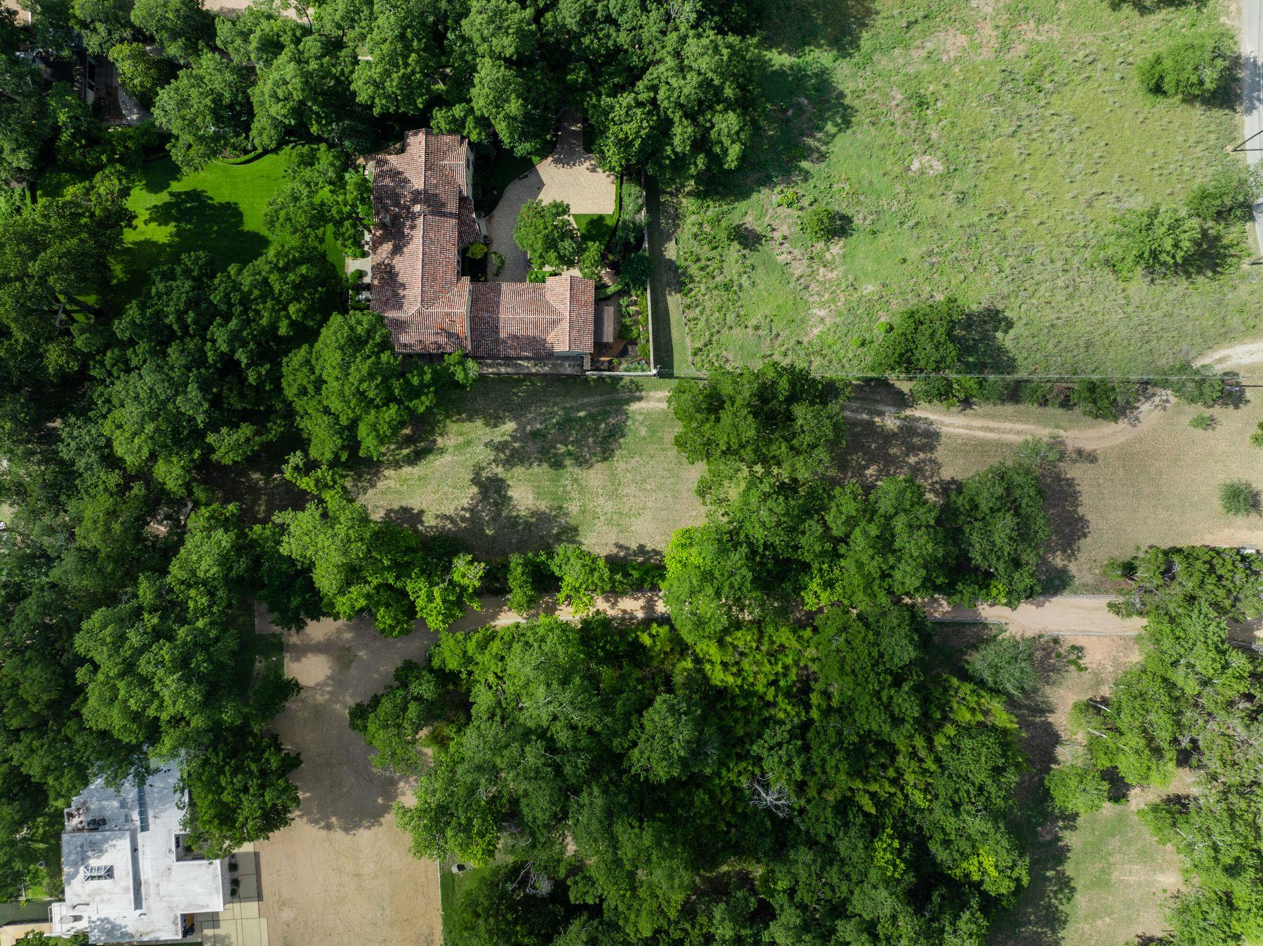 2701 River Hills RD