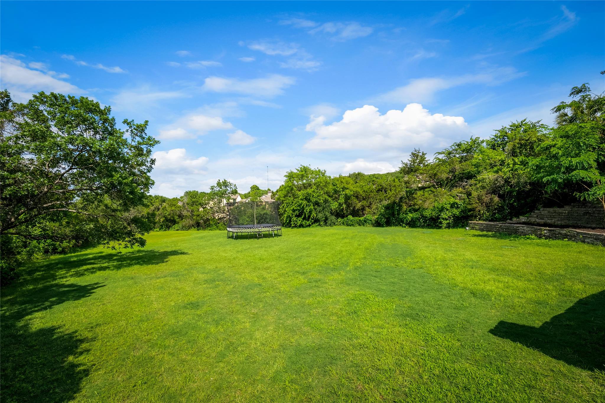 5 Clarendon LN