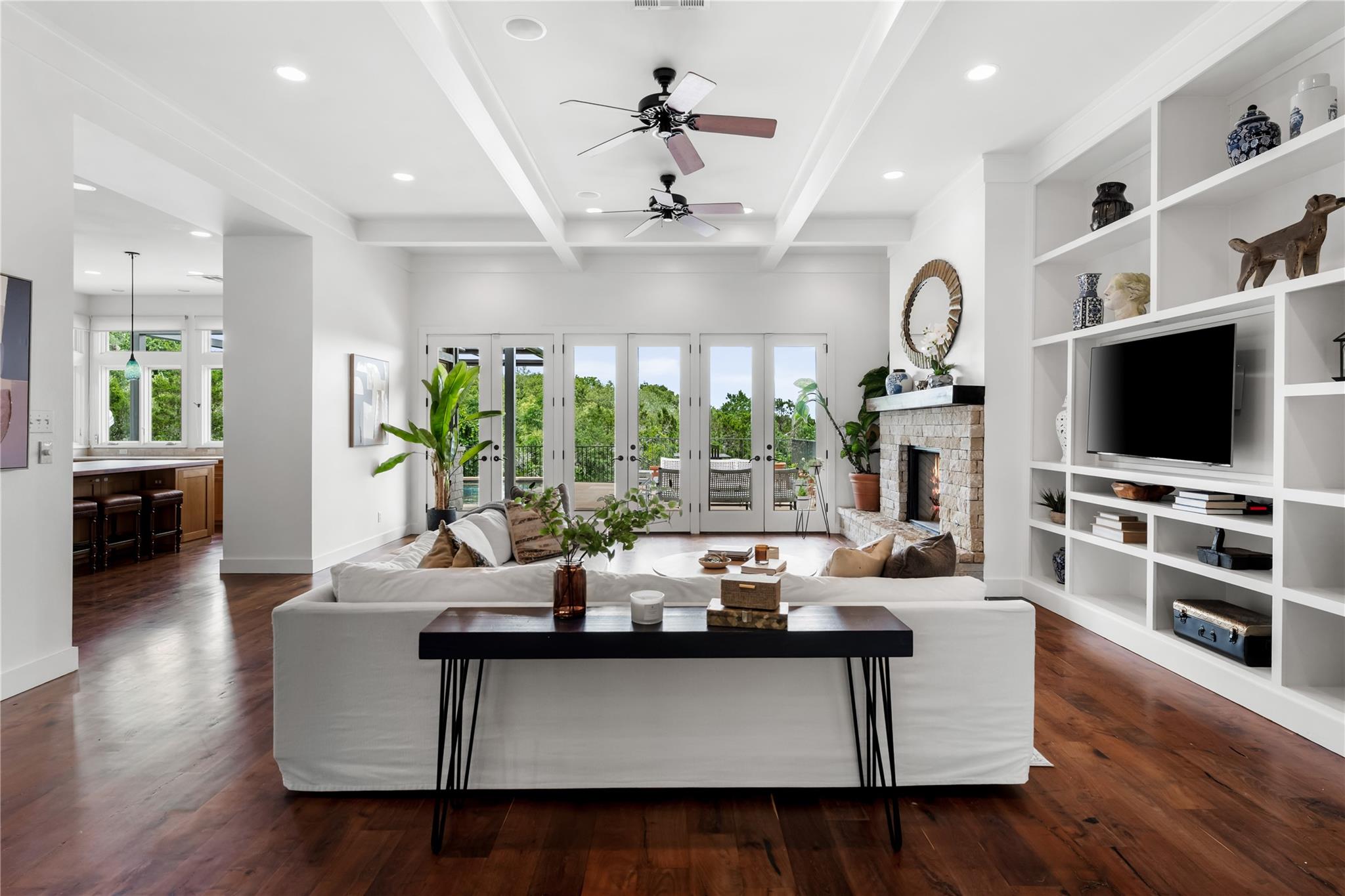 5 Clarendon LN