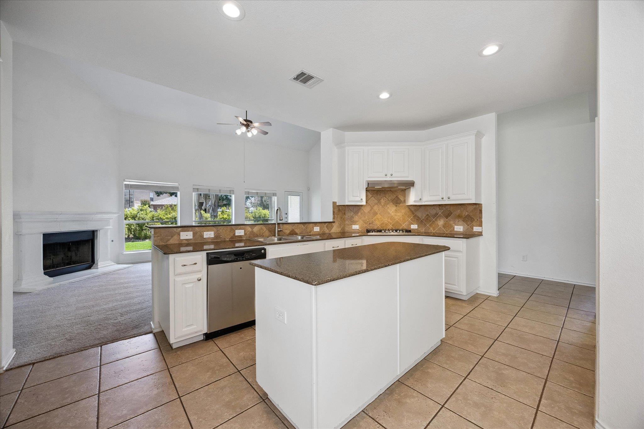 43 White Magnolia CIR