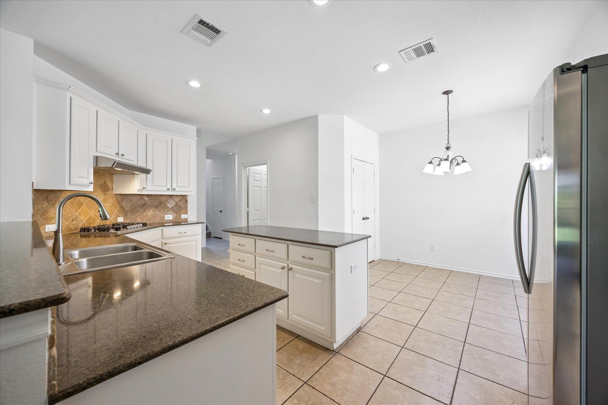 43 White Magnolia CIR