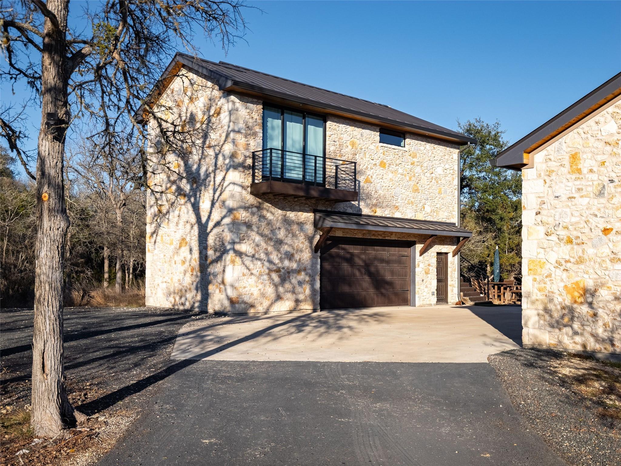 435 Gardenia DR