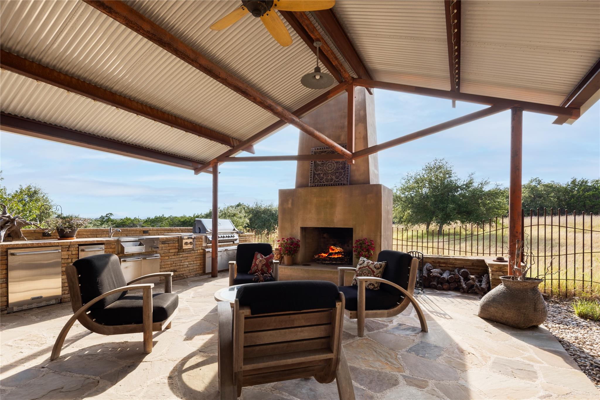 5818 Ranch Road 165