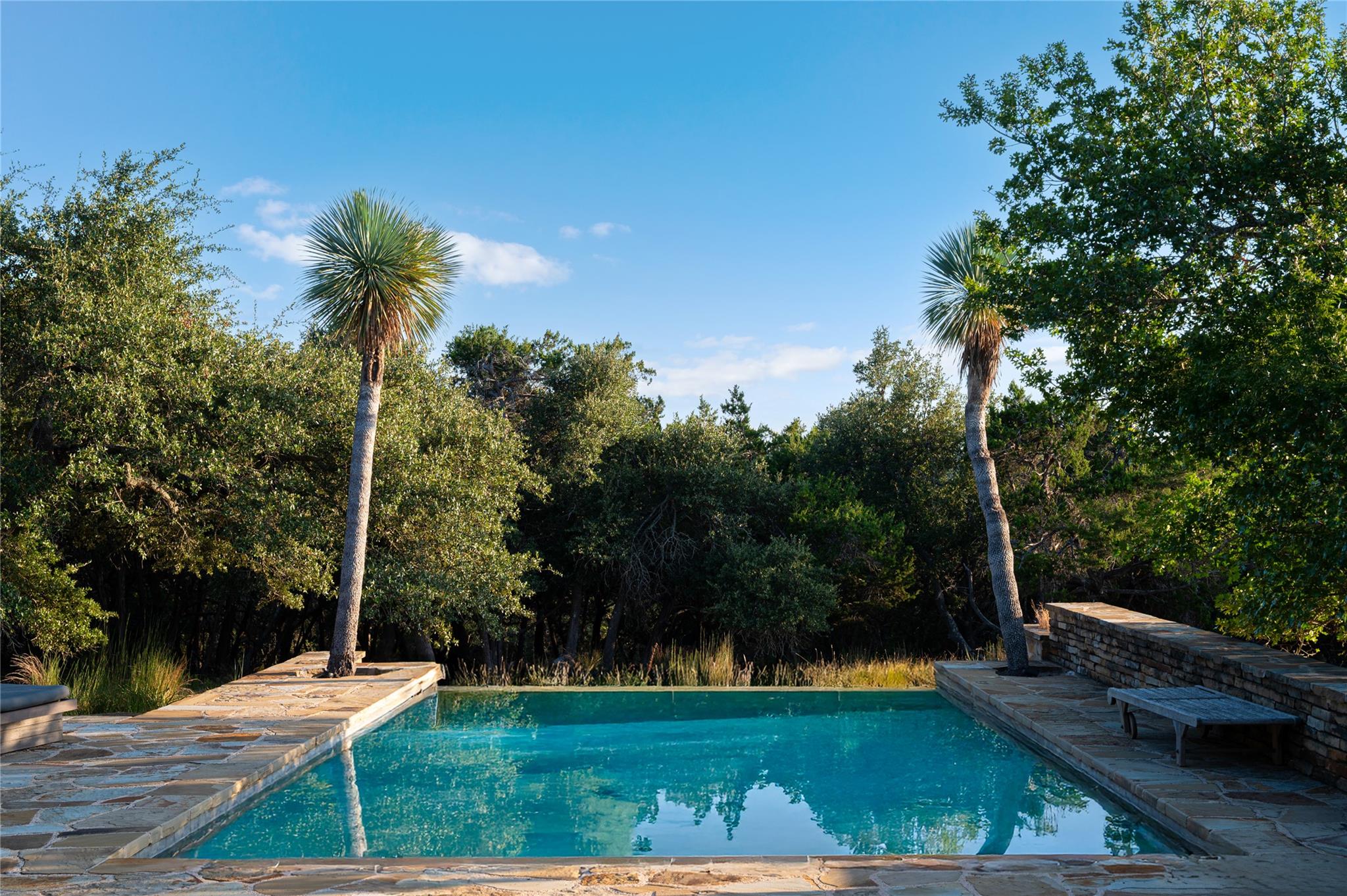 5818 Ranch Road 165