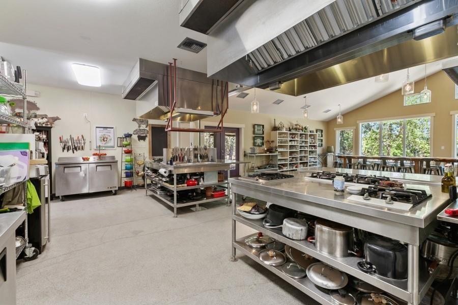 5818 Ranch Road 165