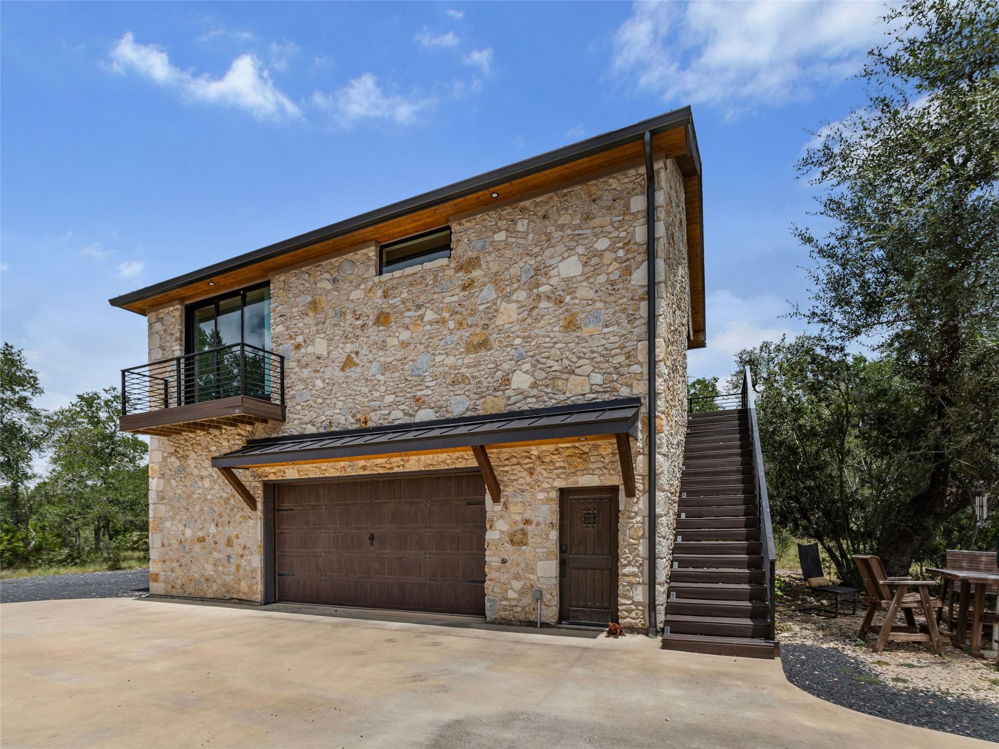 435 Gardenia DR