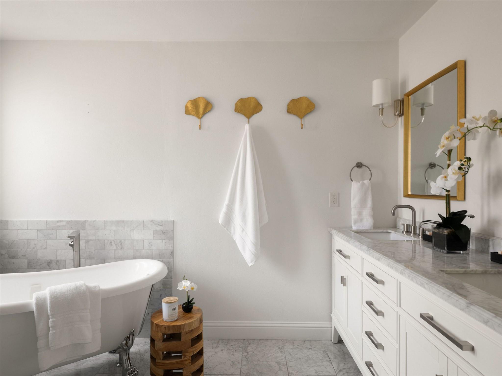 1937 Rue De St Tropez # 10