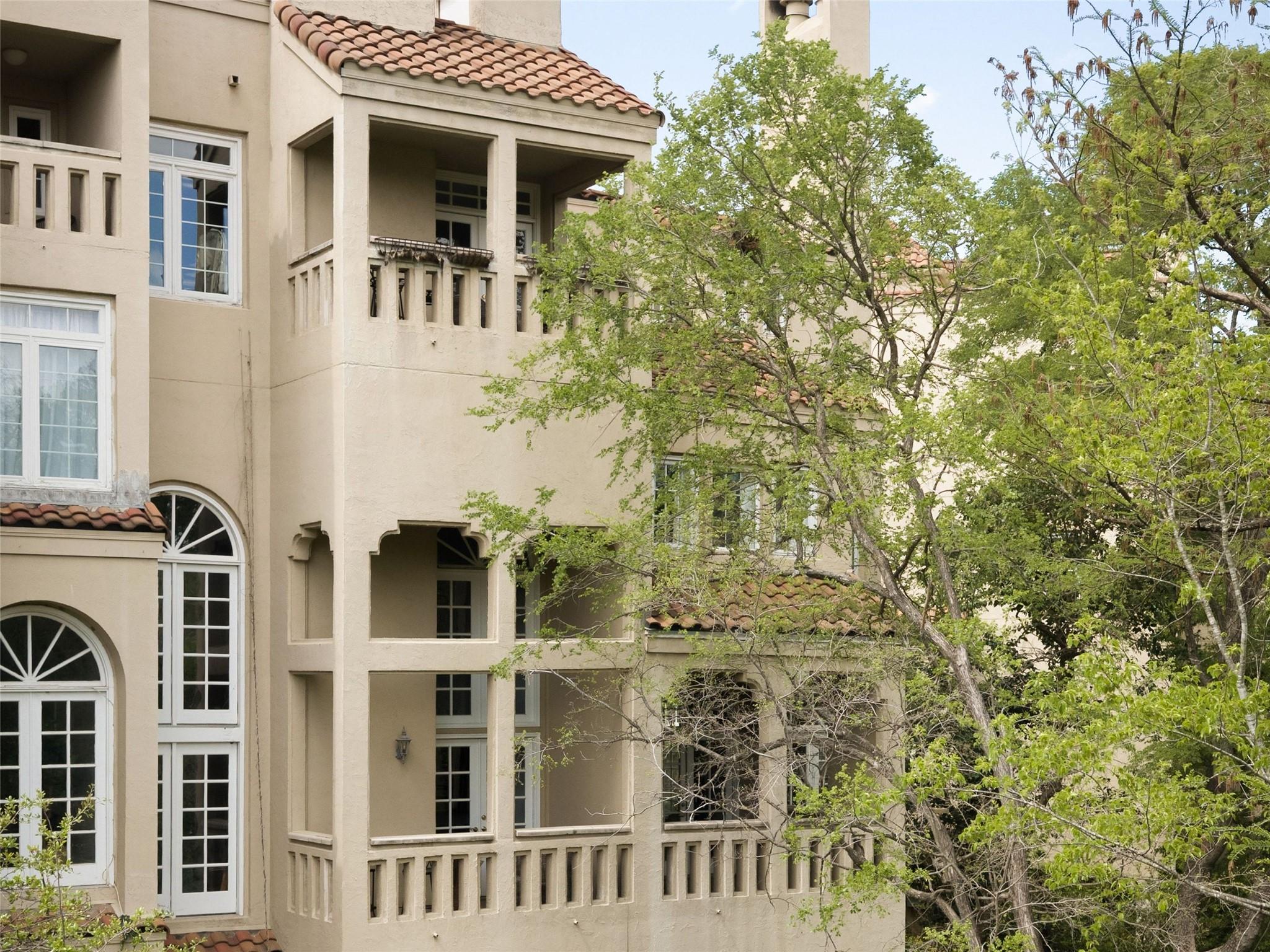 1937 Rue De St Tropez # 10