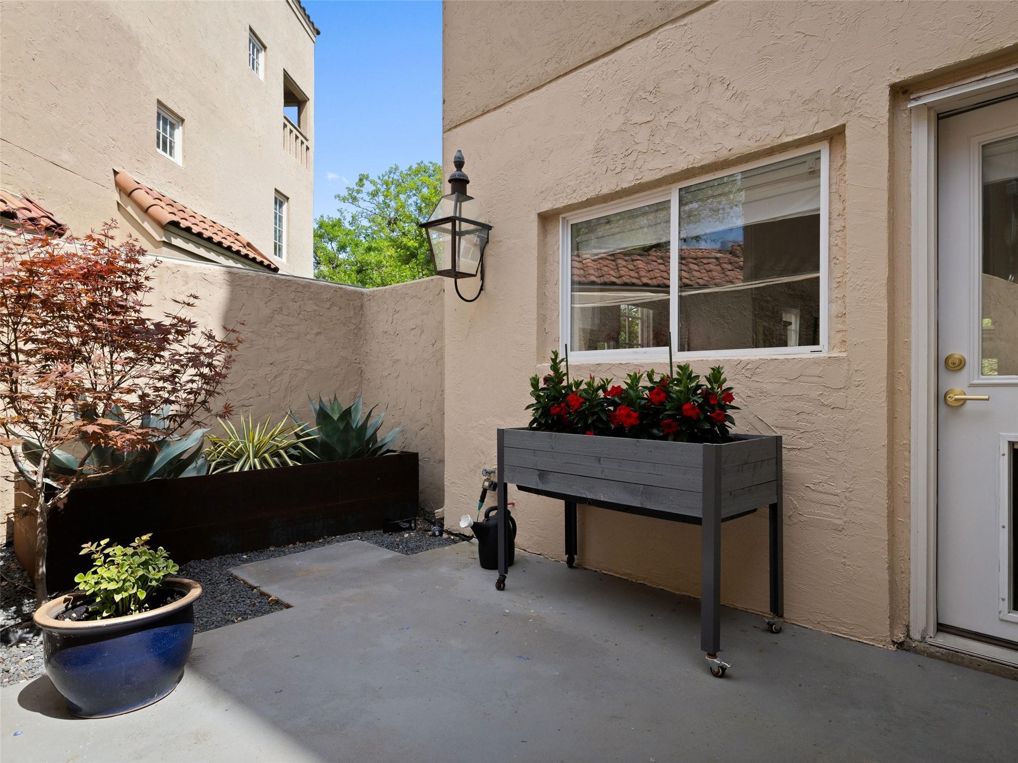 1937 Rue De St Tropez # 10