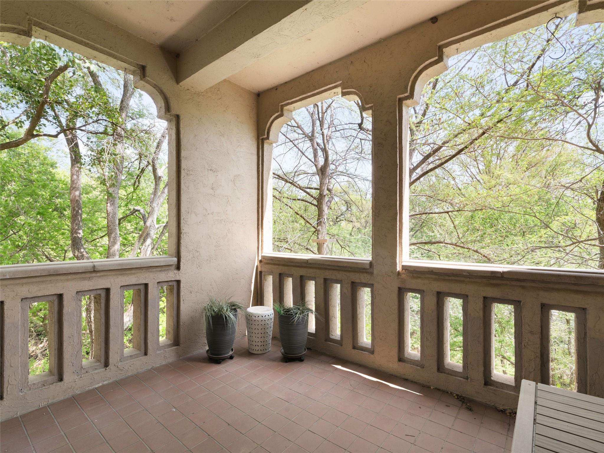 1937 Rue De St Tropez # 10