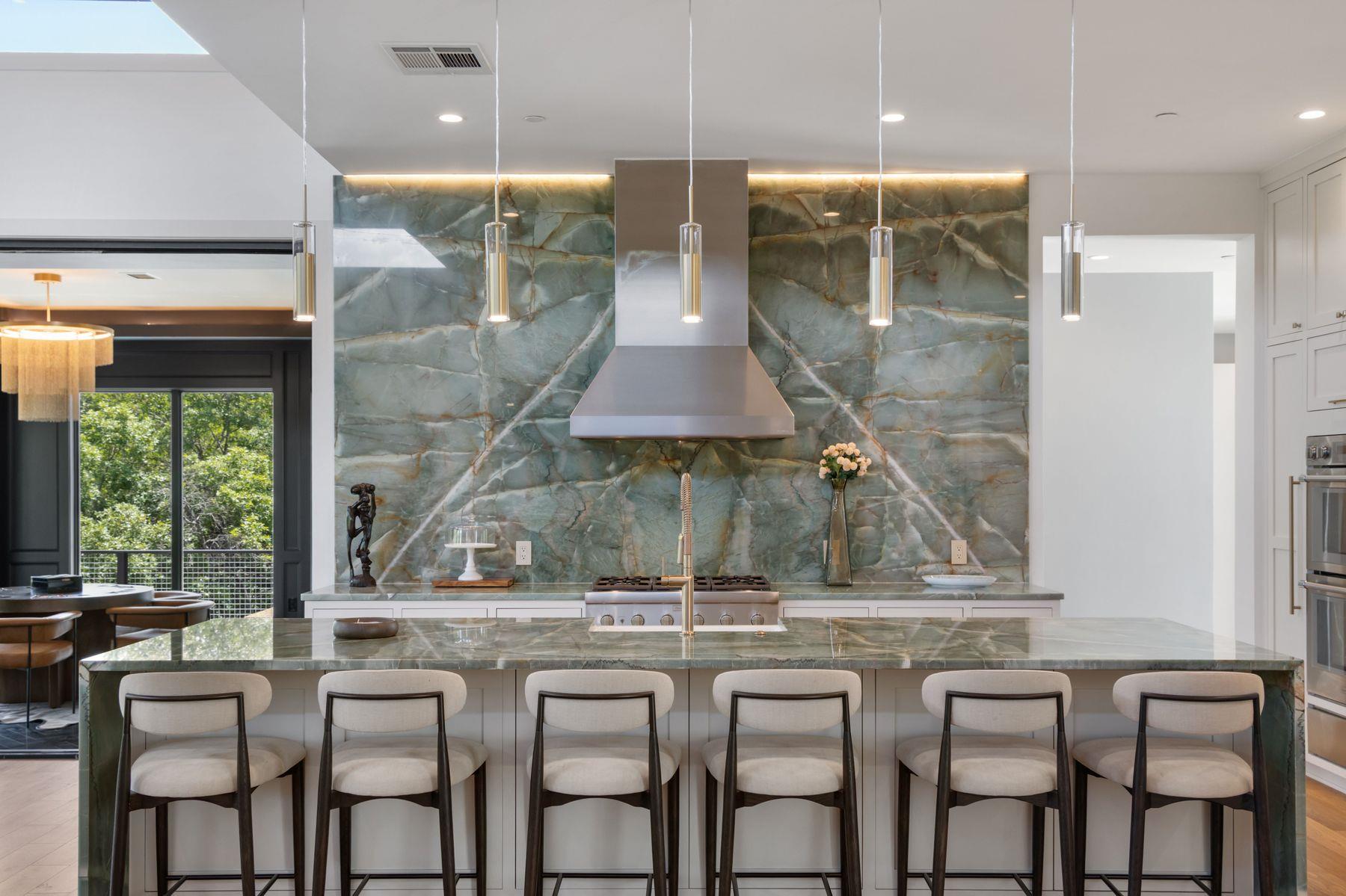 5605 CREEK MOUNTAIN