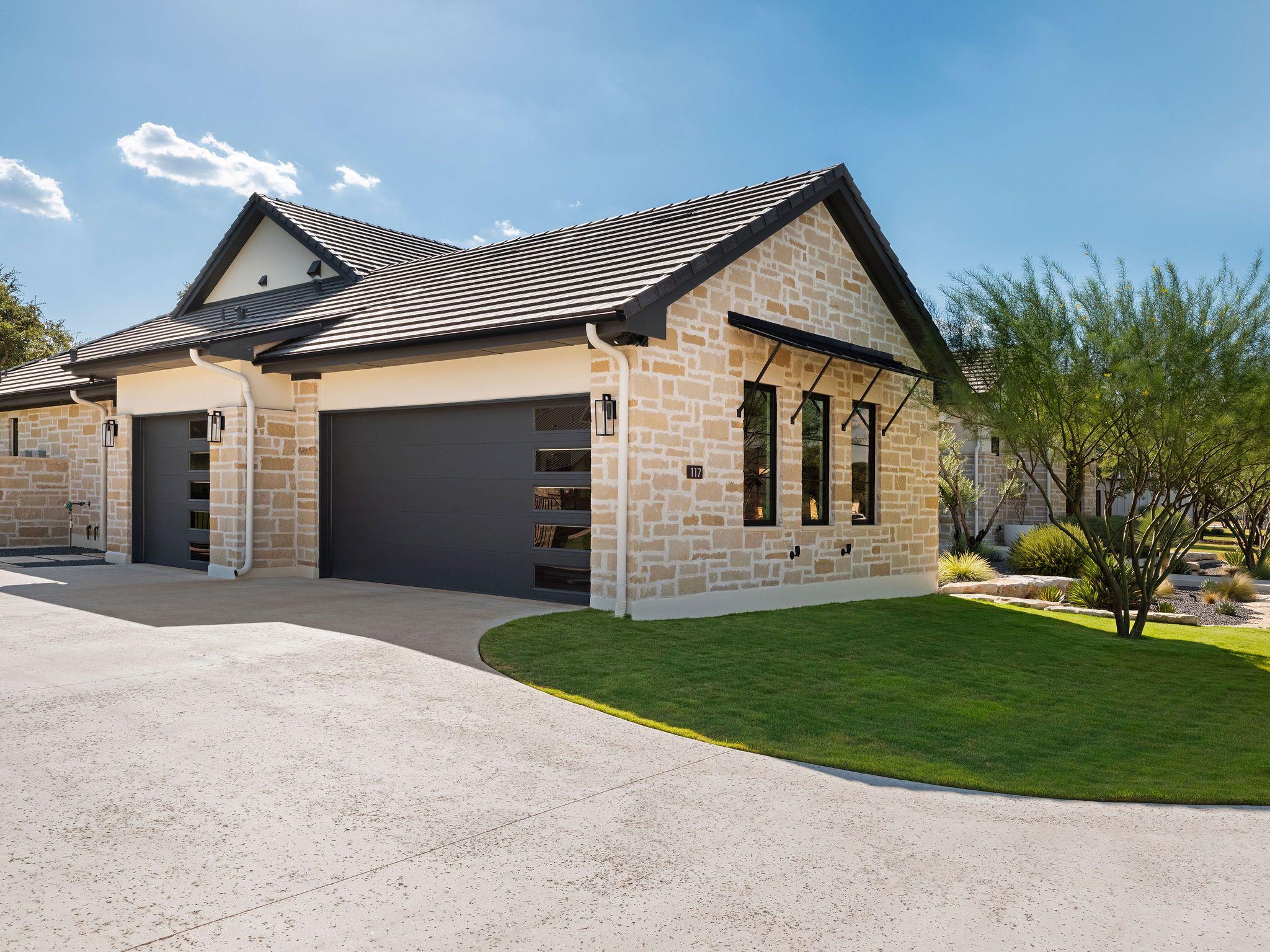 117 Stone Bluff DR