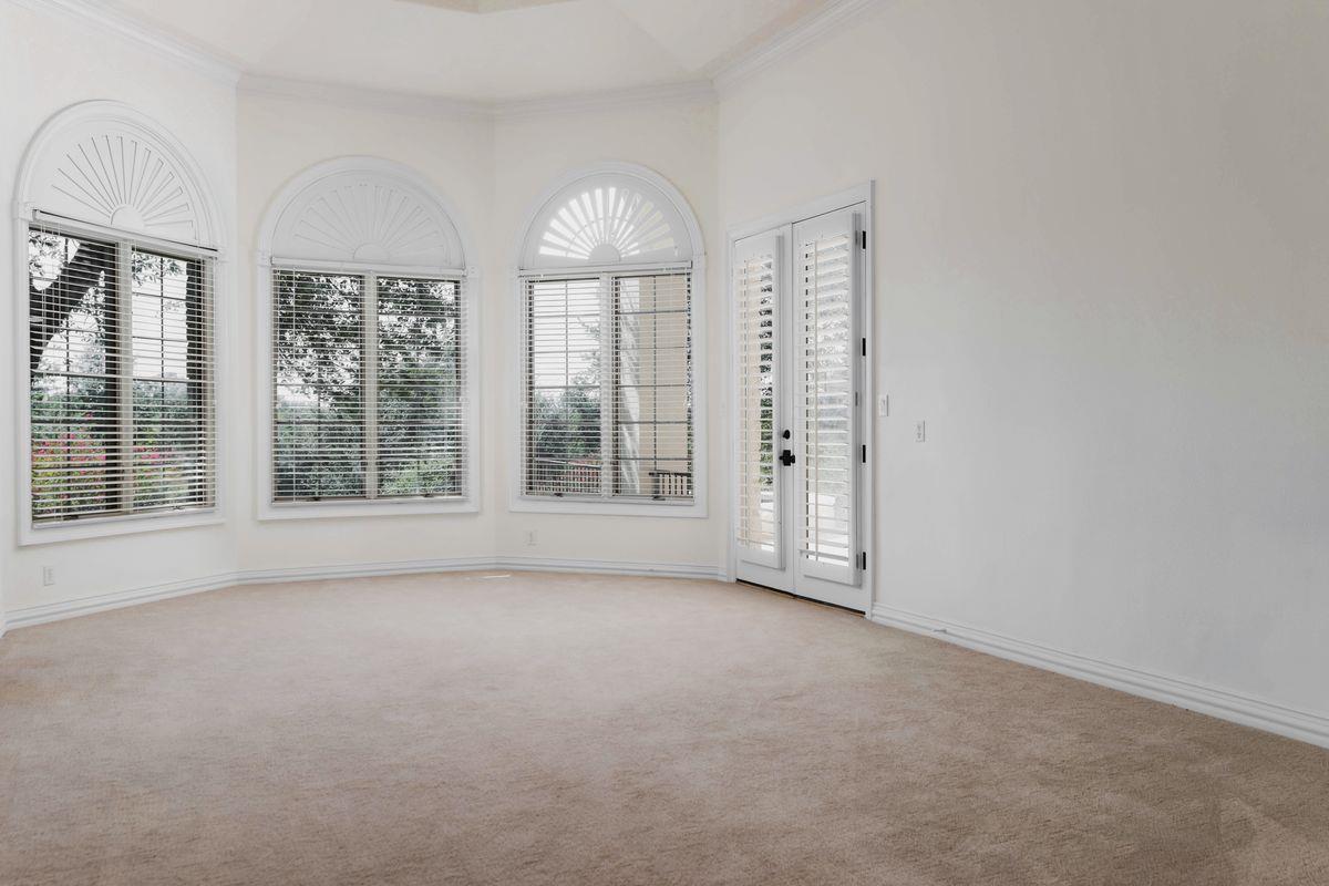 8513 Chalk Knoll DR