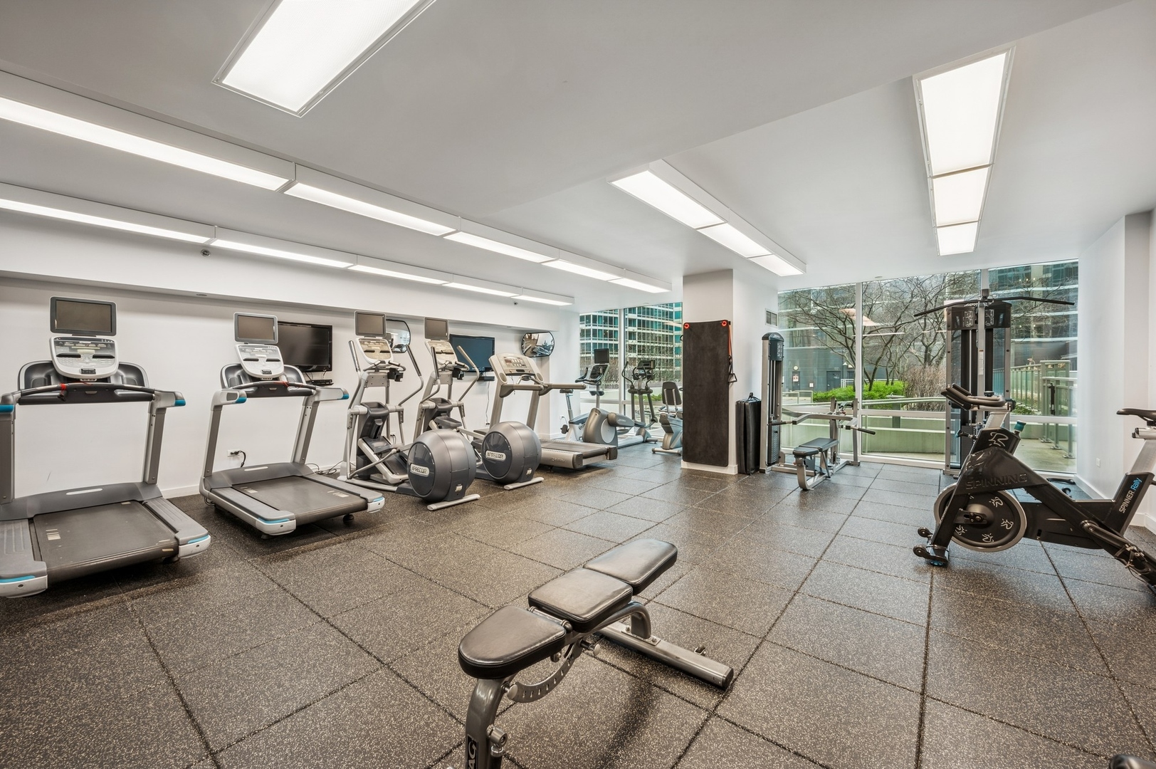 505 N McClurg Court Unit: 4002