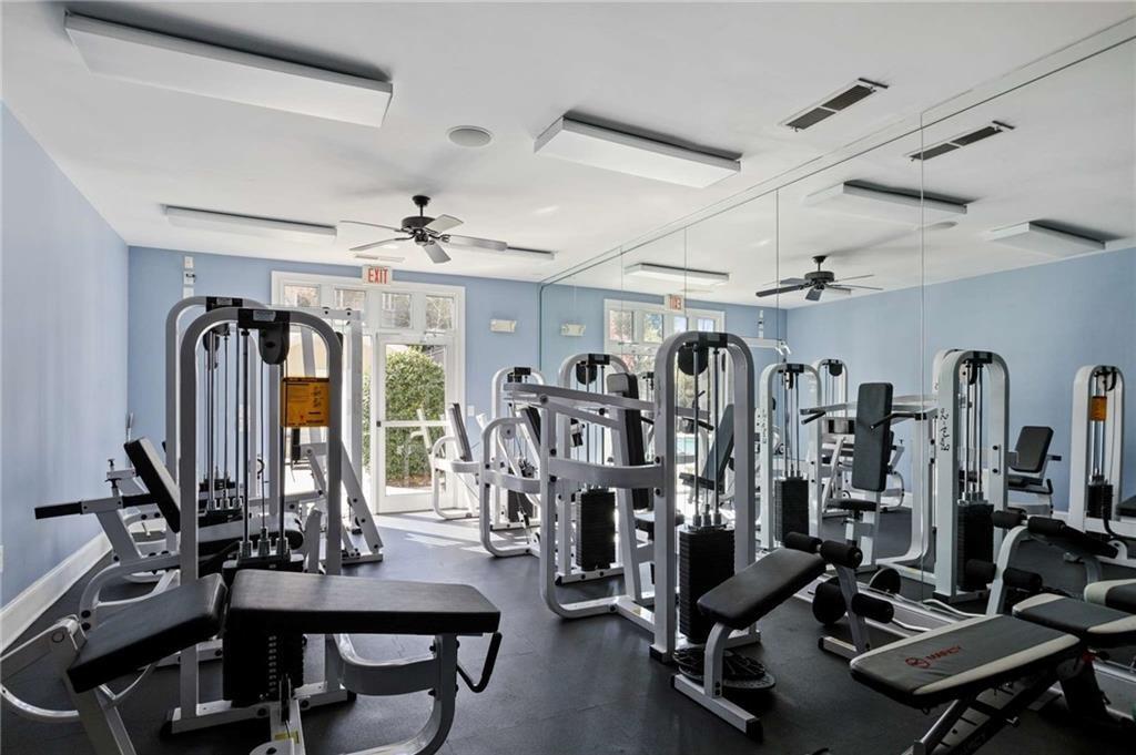 2700 Pine Tree Road NE Unit 2201