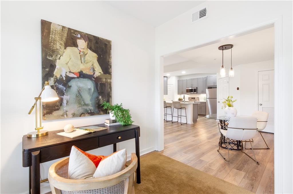 2700 Pine Tree Road NE Unit 2201