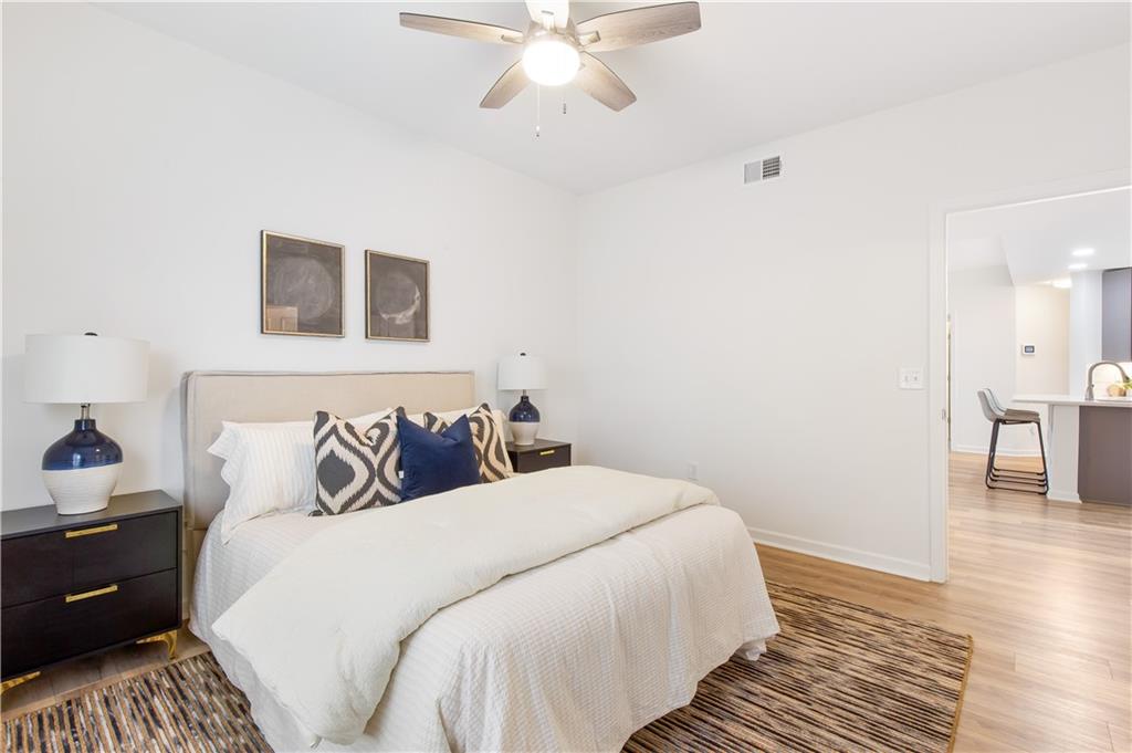 2700 Pine Tree Road NE Unit 2201