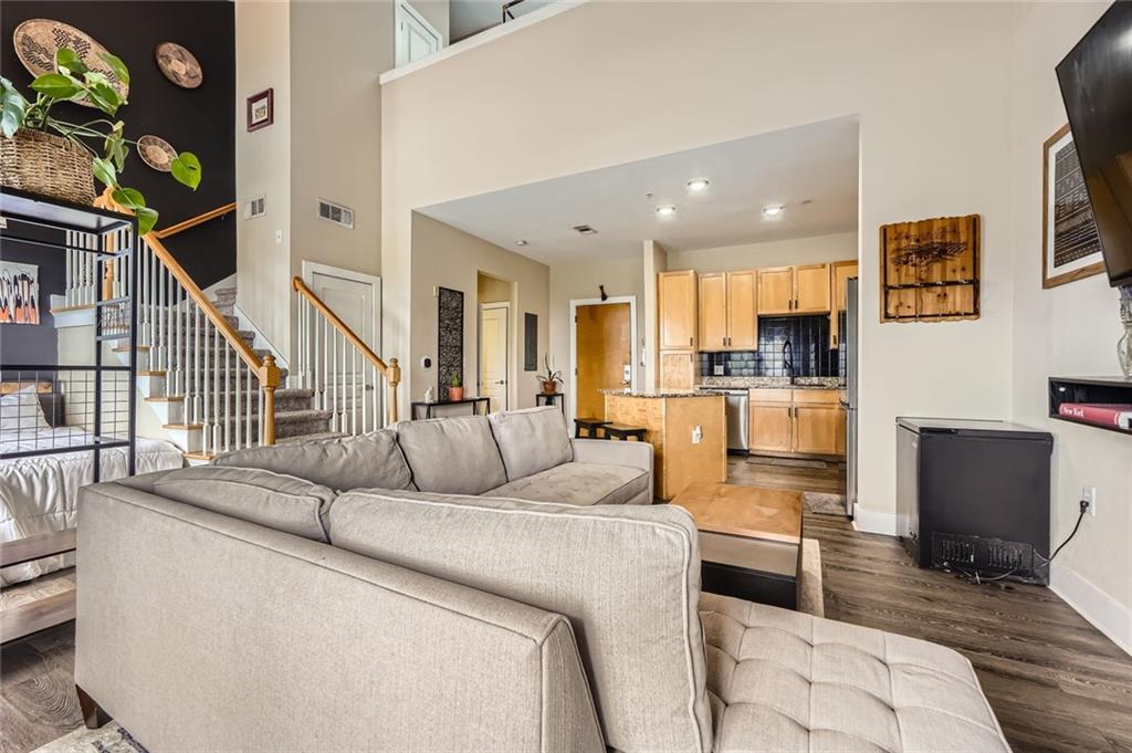 799 Hammond Drive Unit 427