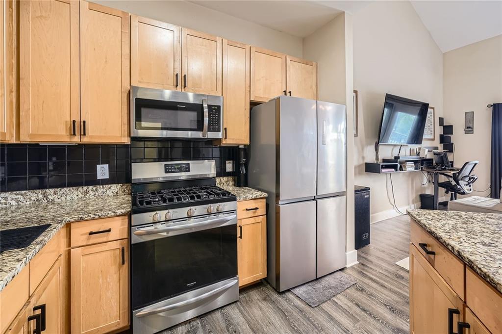 799 Hammond Drive Unit 427