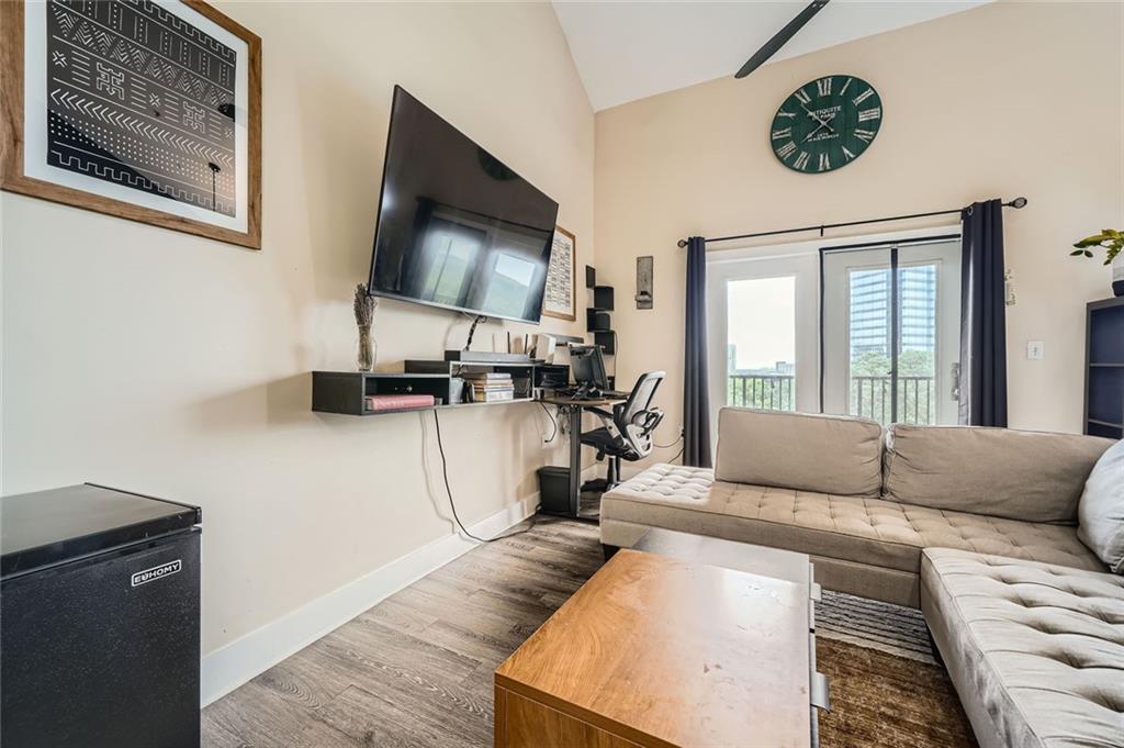 799 Hammond Drive Unit 427