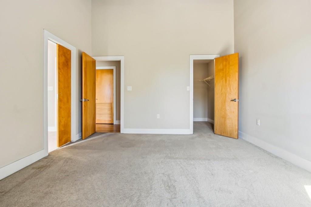 15 Waddell Street NE Unit 303