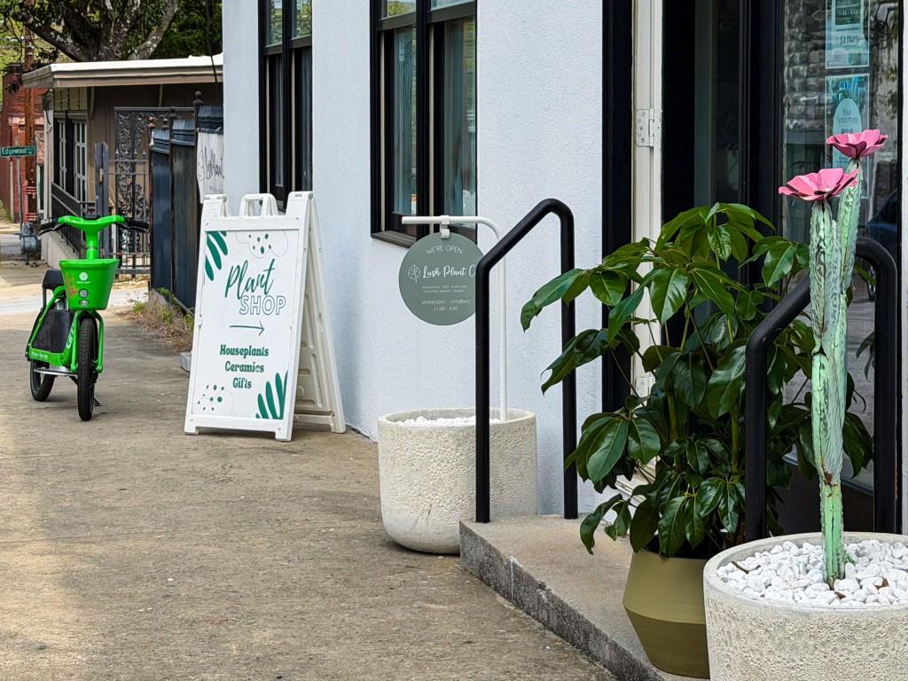 15 Waddell Street NE Unit 303