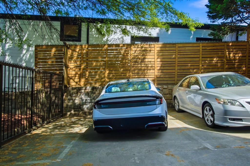 15 Waddell Street NE Unit 303